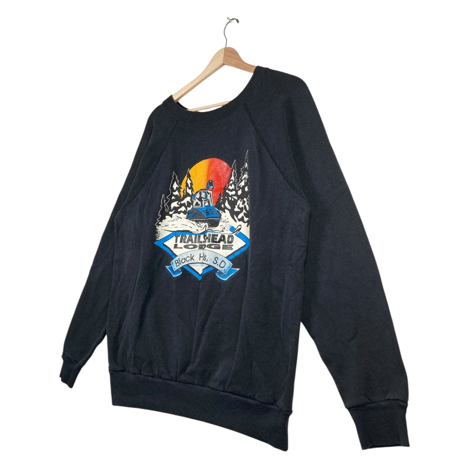Vintage Black Hills SD Trailhead Lodge Crewneck