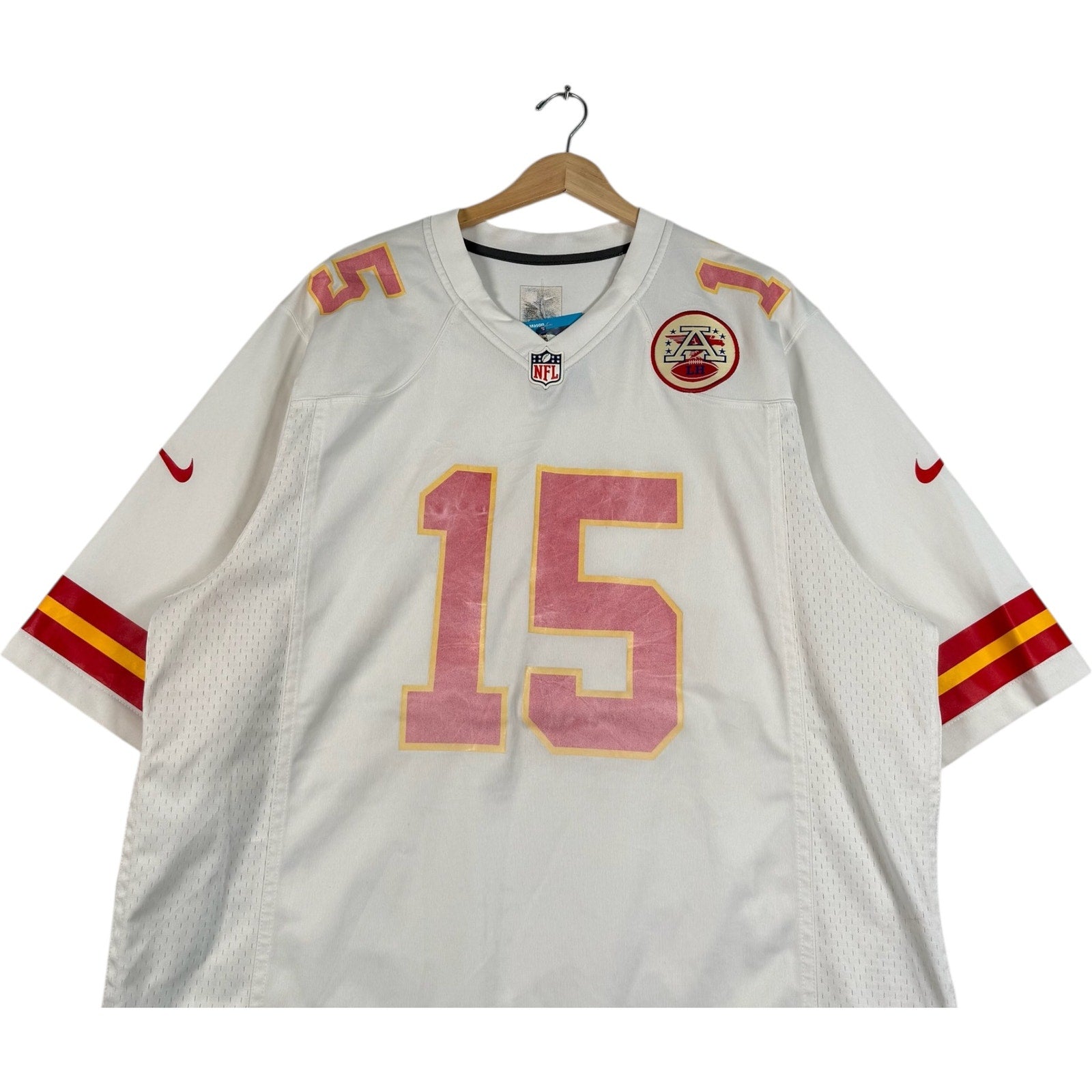 Vintage Nike Kansas City Chiefs Patrick Mahomes #15 NFL Jersey