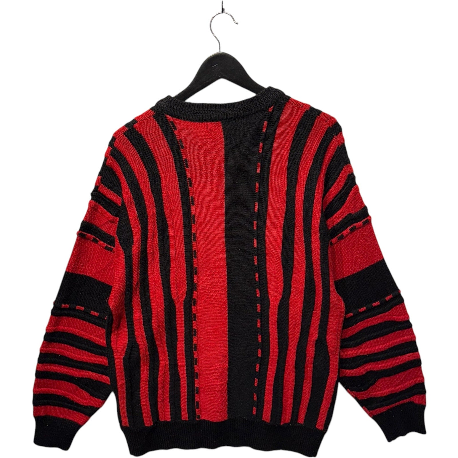 Vintage Calbari 3D Patterned Crest Embroidered Sweater