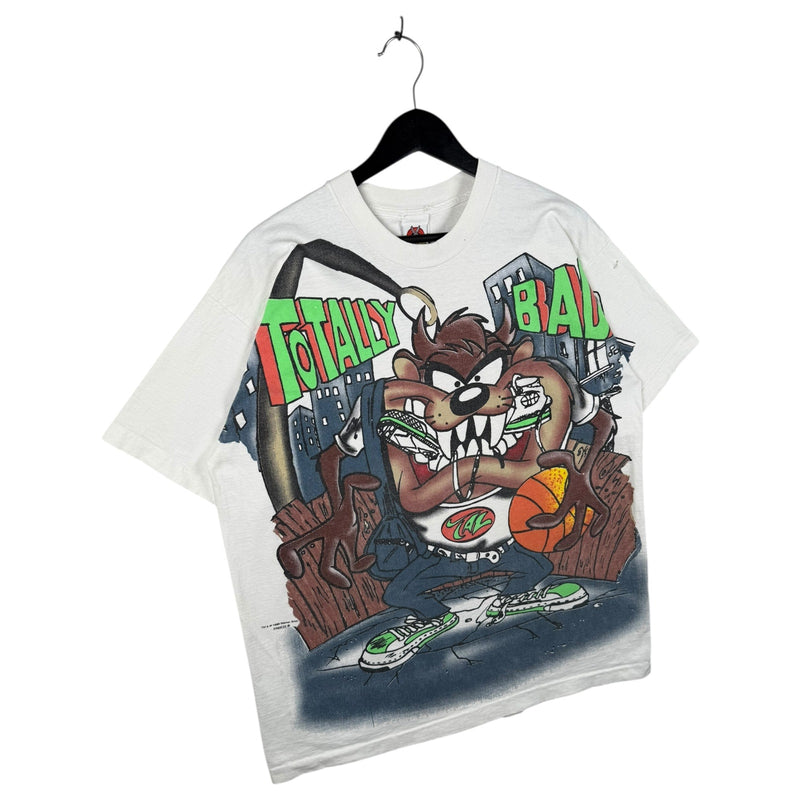 Vintage Looney Tunes Taz Totally Bad Larger Than Life Basketball T-Shirt