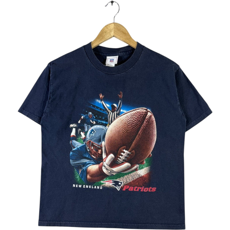 Vintage NFL Patriots Football T-Shirt