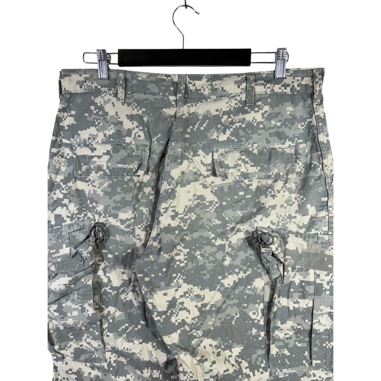 Vintage Digital Camo Adjustable Cargo Shorts 36