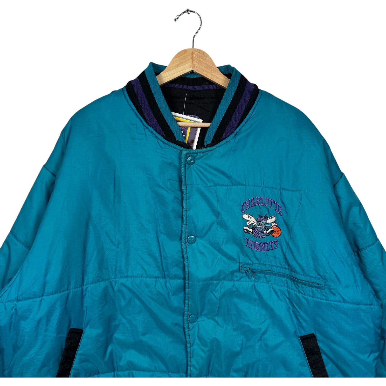 Vintage Pro Player Charlotte Hornets Reversible Puffer Jacket