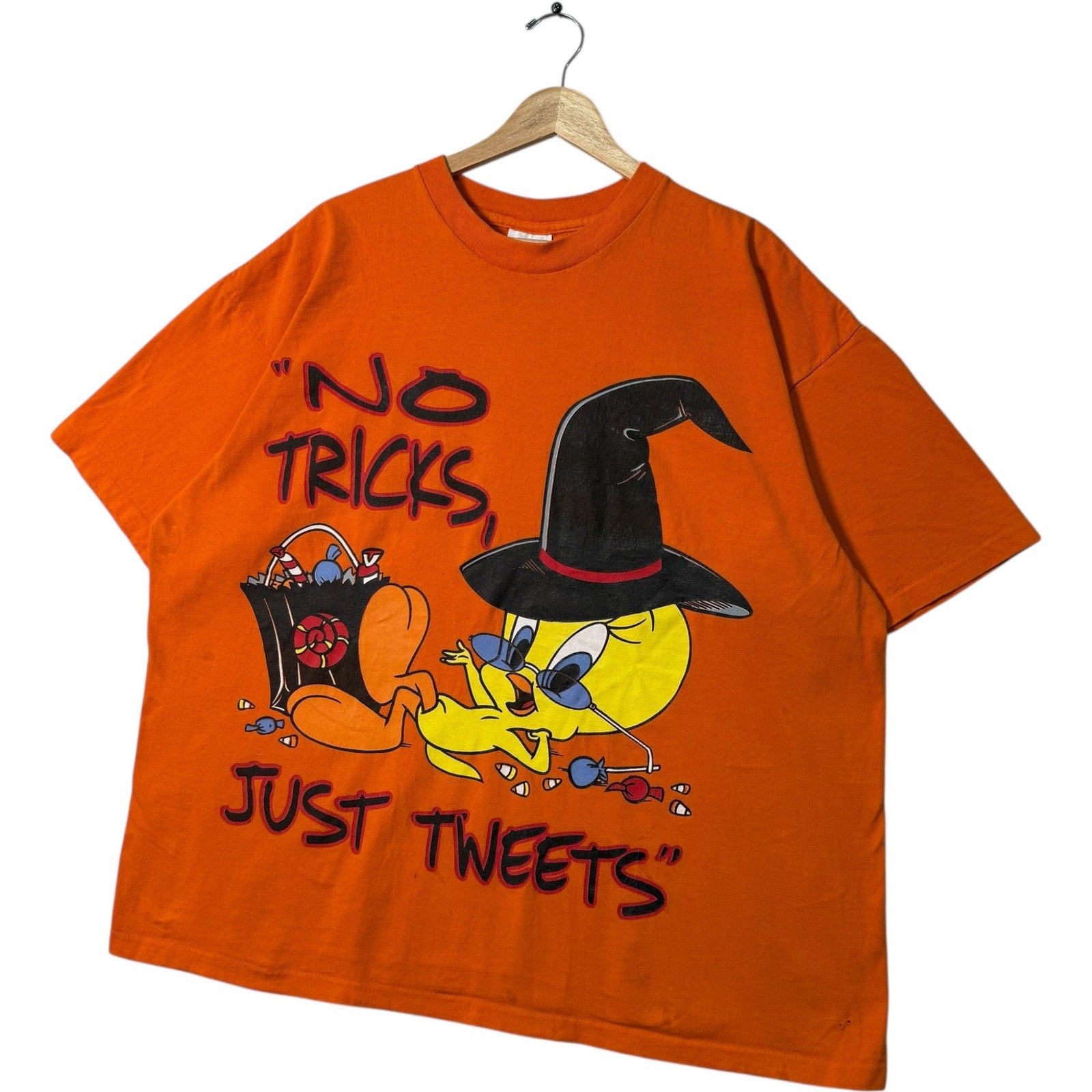 Vintage Looney Tunes Tweetie Bird Halloween Tee