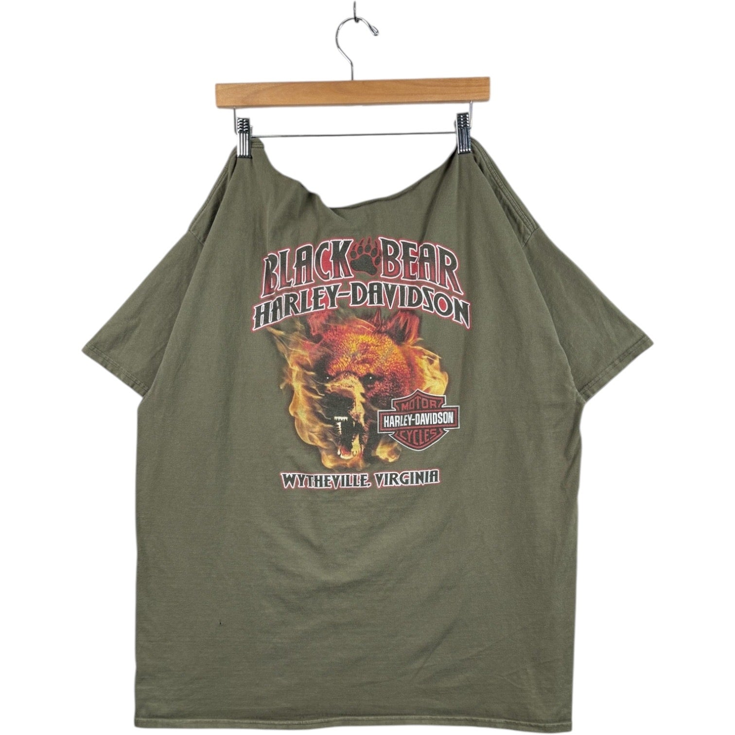 Vintage Harley Davidson Black Bear Flaming Graphic T-Shirt