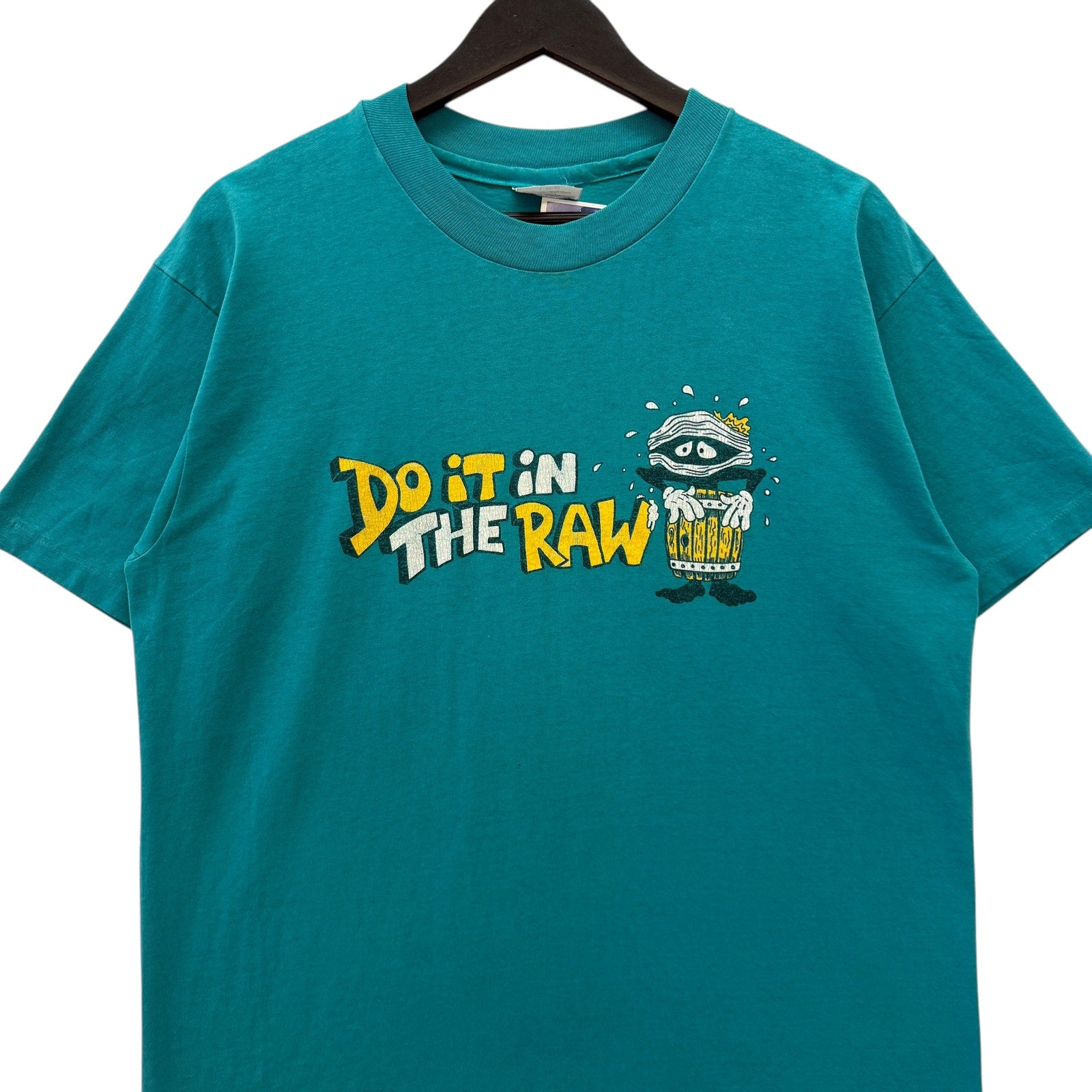 Vintage The Oyster Pub Souvenir Tee