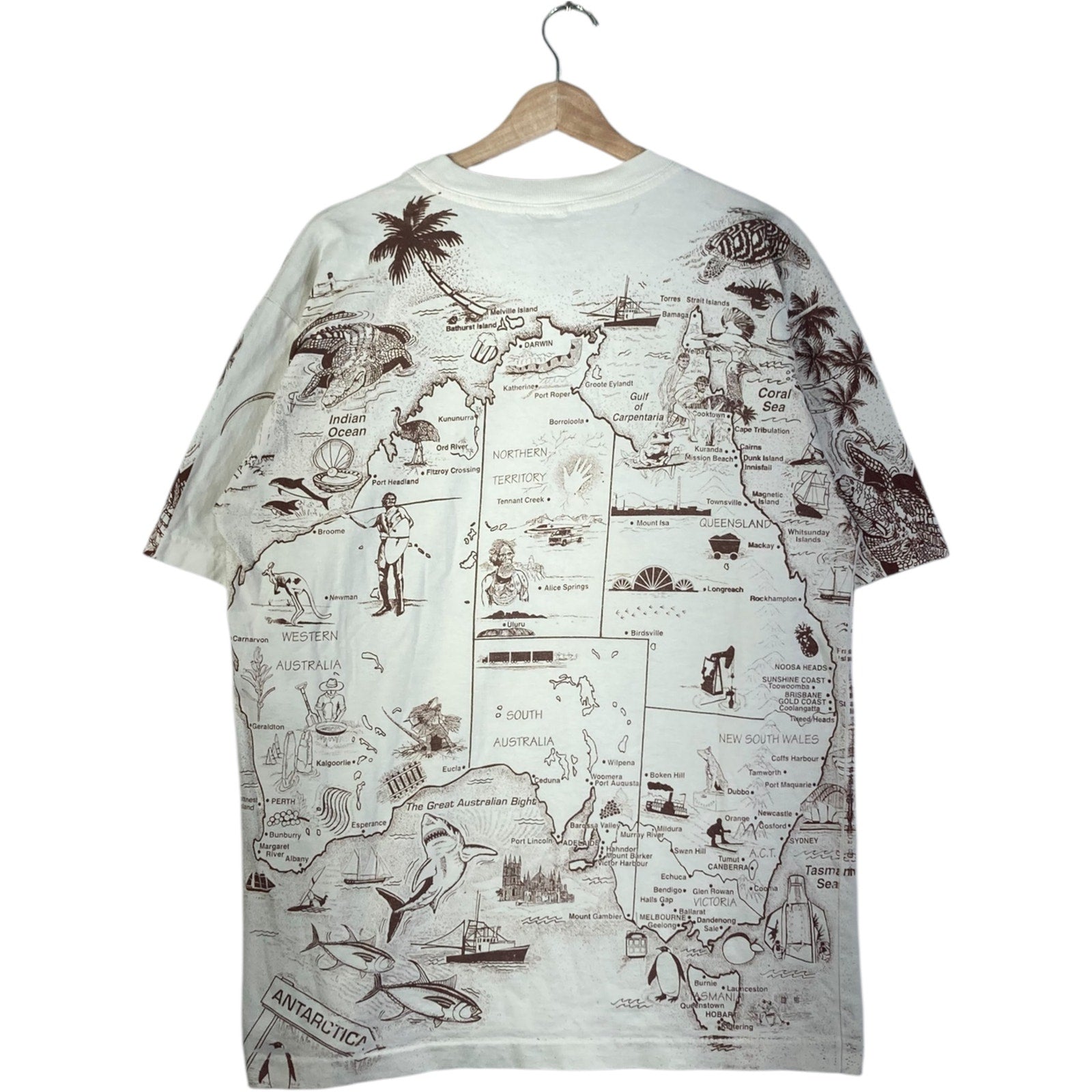 Vintage Tjapukai Rockhampton Australia Map T-Shirt