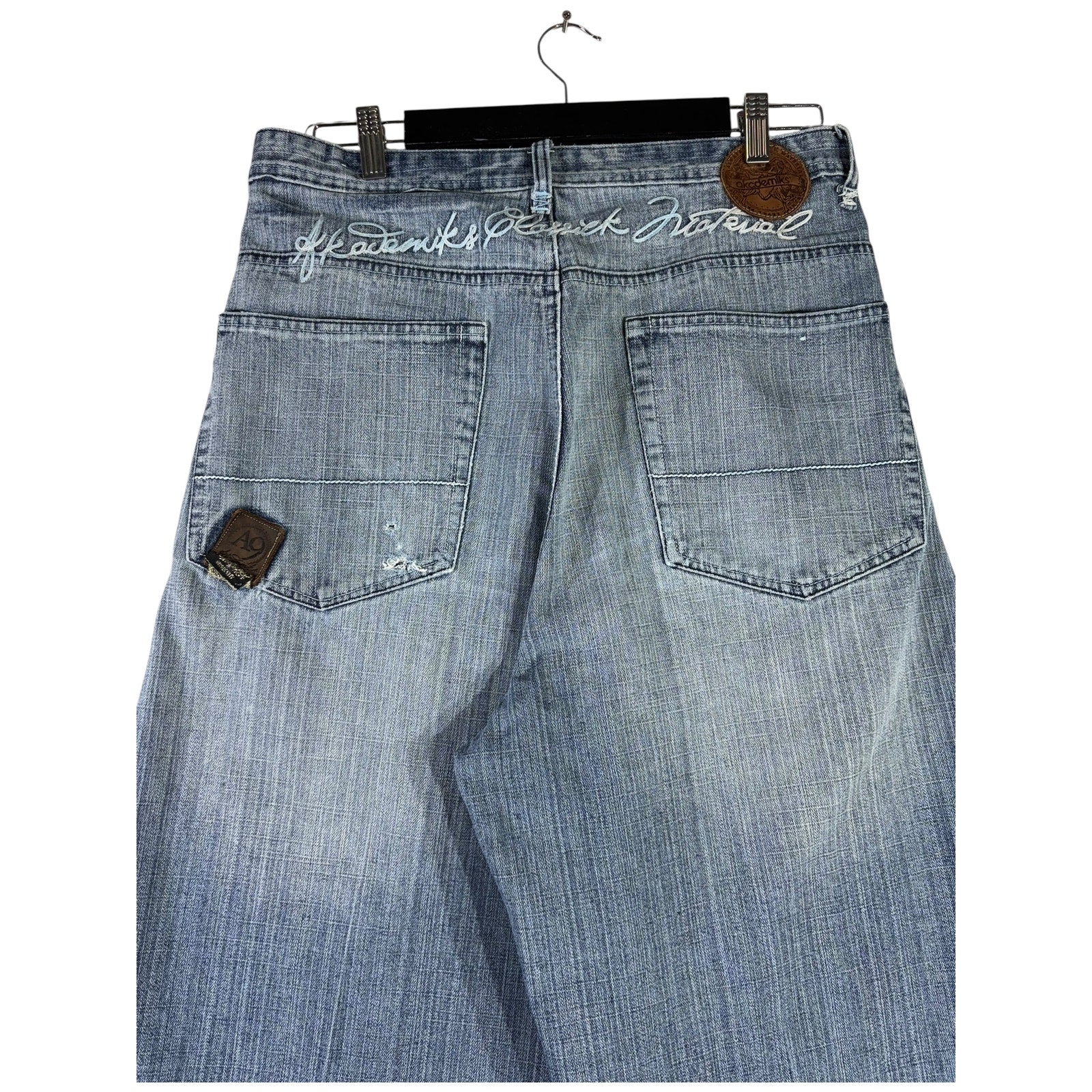 Vintage Akademiks Embroidered Bermuda Denim Shorts 34x14