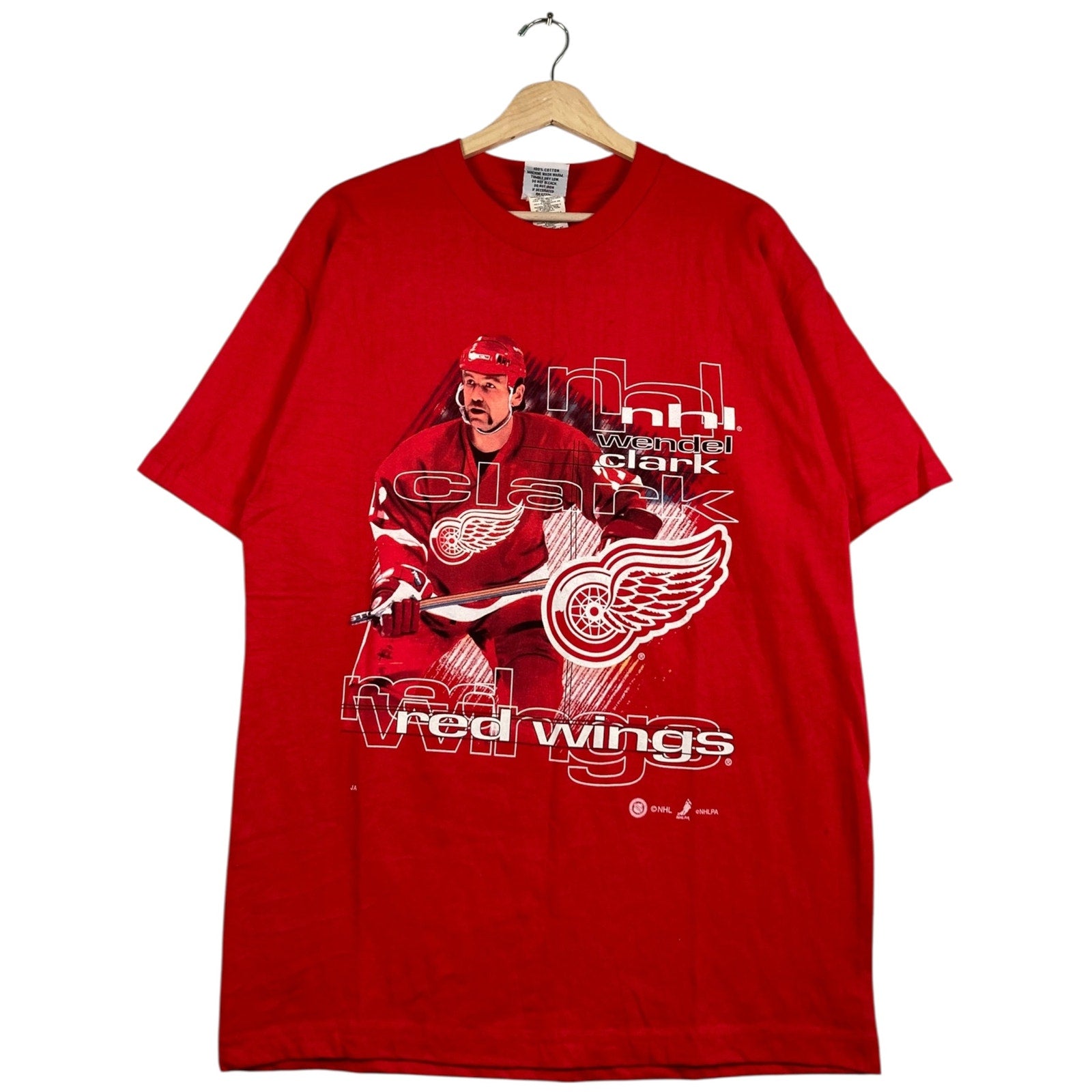 Vintage Detroit Red Wings Wendel Clark Graphic NHL T-Shirt