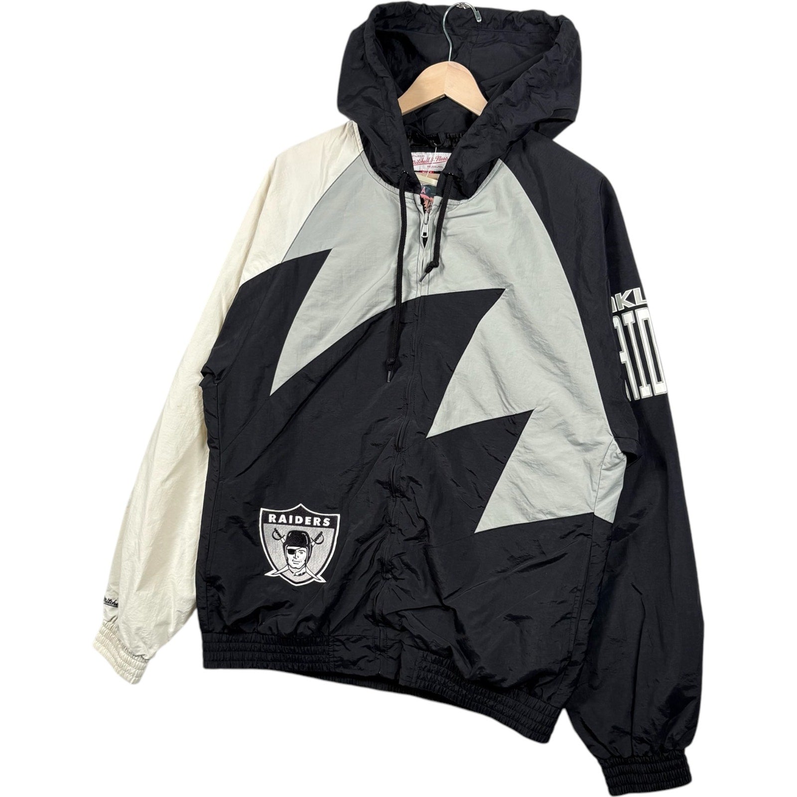 Vintage NFL Oakland Raiders Puffer Jacket