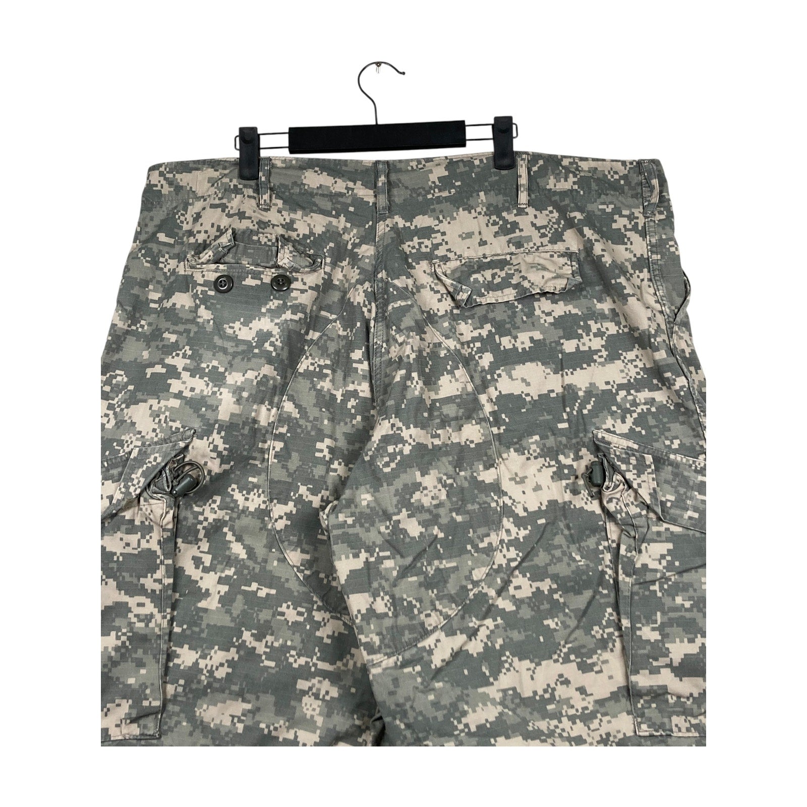 Vintage Camo Cargo Shorts 42