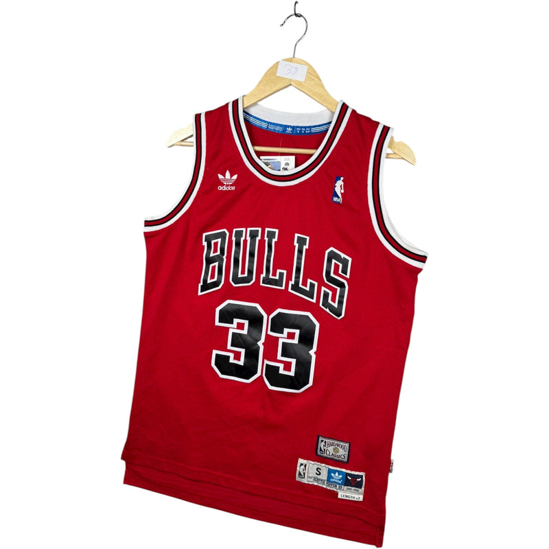 Vintage Adidas Chicago Bulls Scottie Pippen #33 NBA Jersey