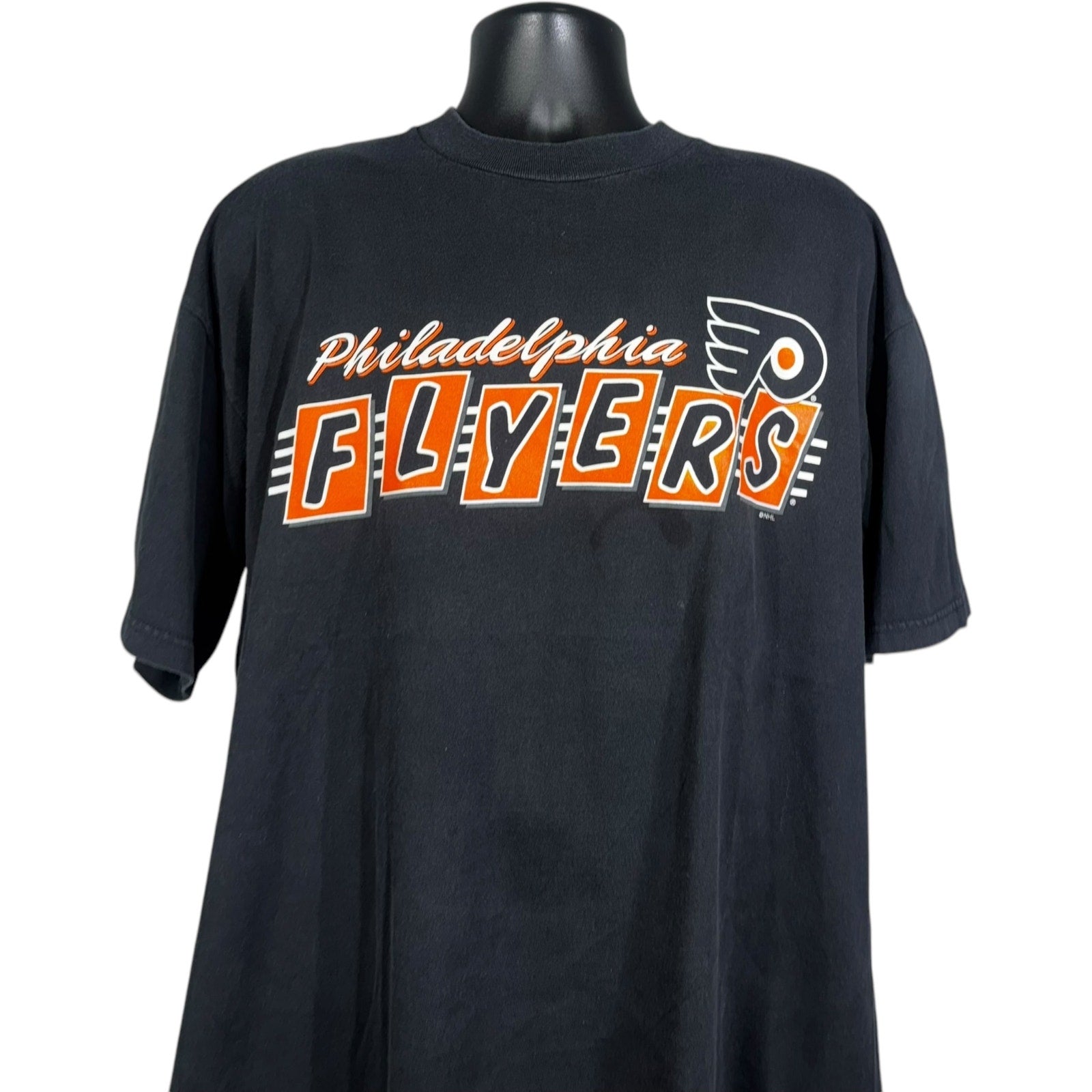 Vintage Philadelphia Flyers NHL Spellout Tee 90s