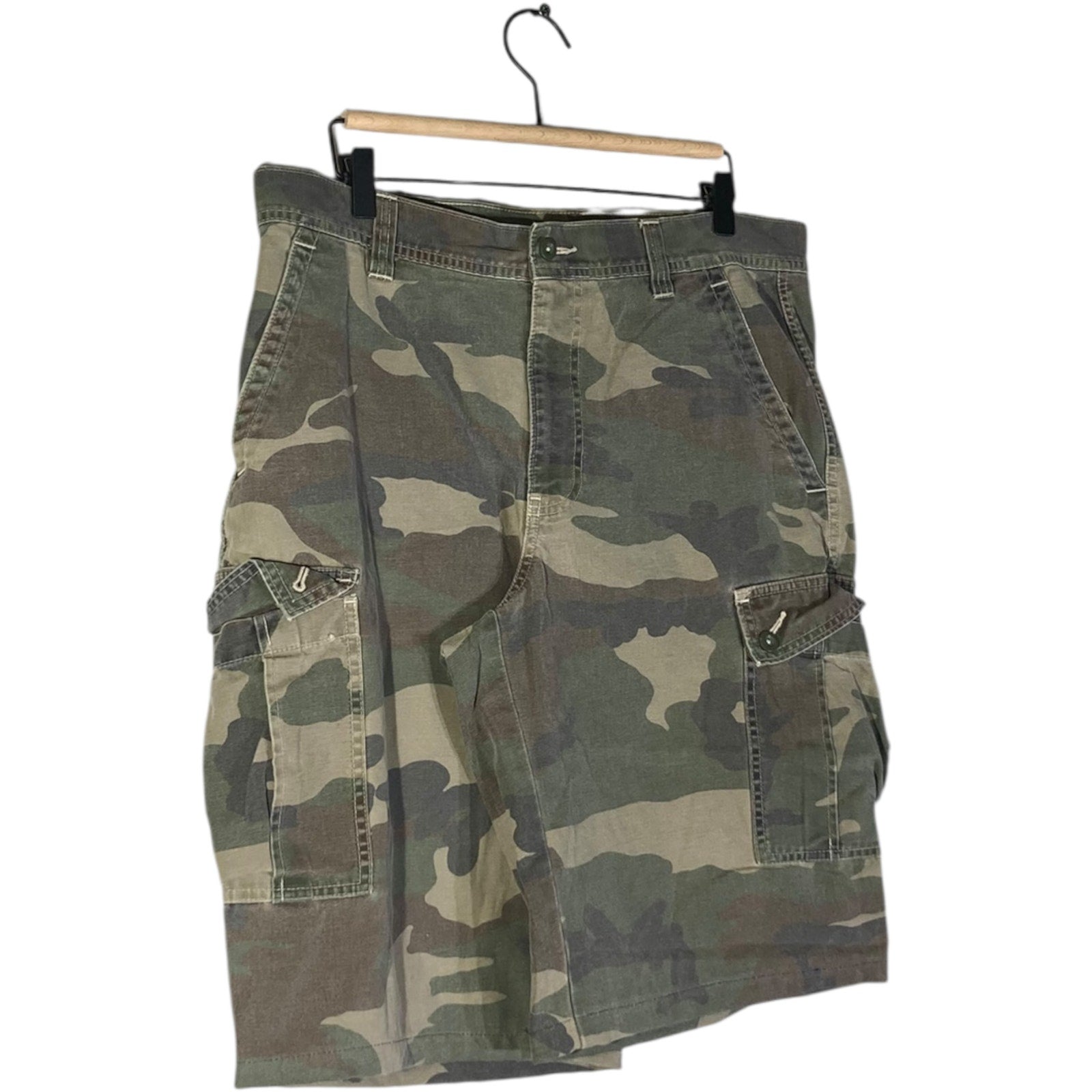 Vintage Cameron Camouflage Cargo Shorts 34