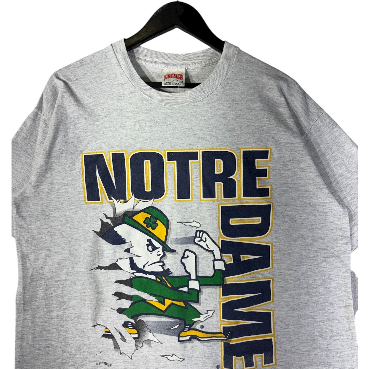 Vintage Notre Dame Fighting Irish NCAA Graphic T-Shirt