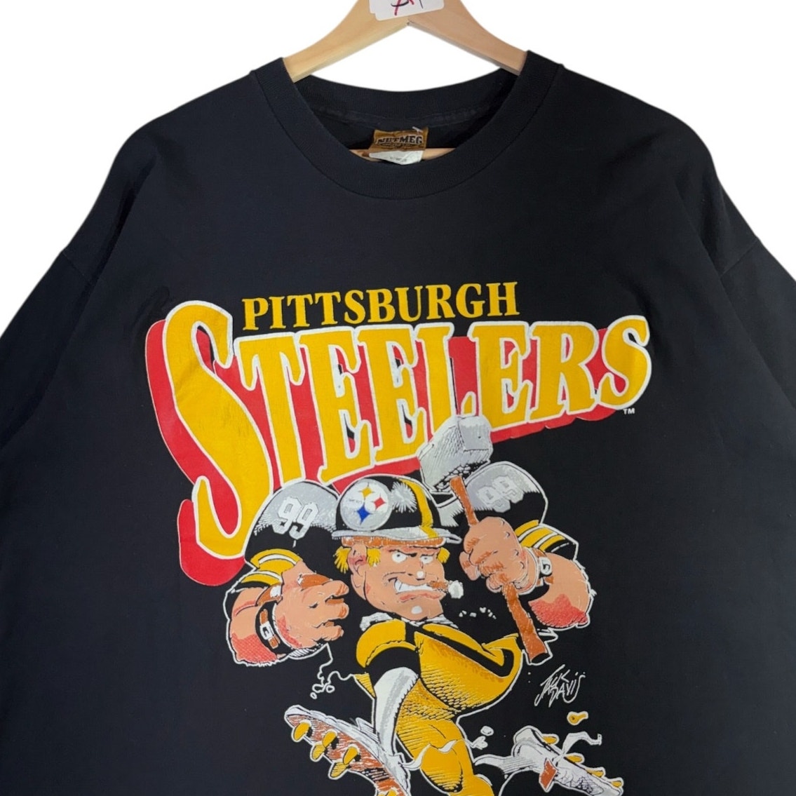 Vintage Pittsburgh Steelers NFL Cartoon Graphic T-Shirt