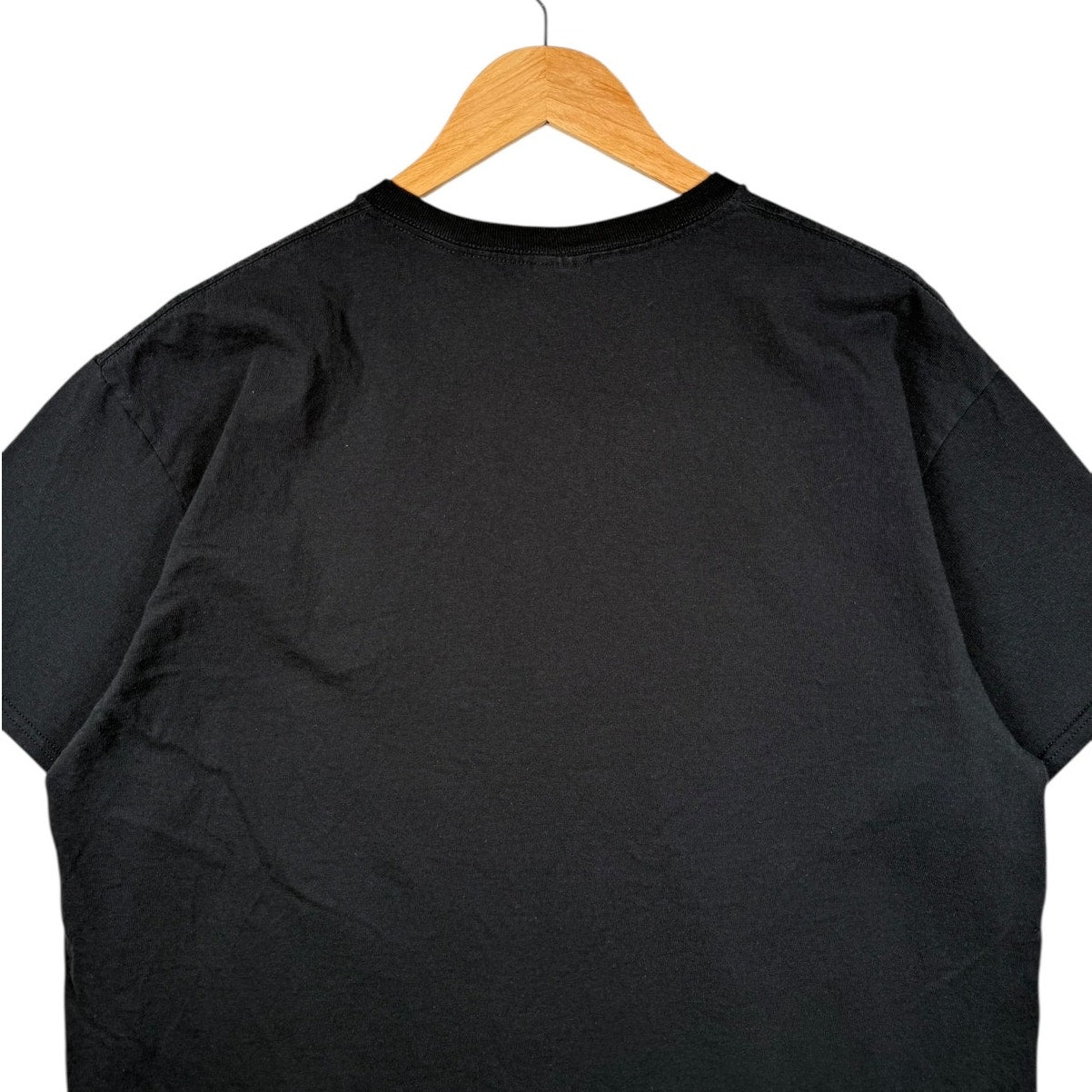 Vintage Revelation 1:18 Christian Graphic T-Shirt