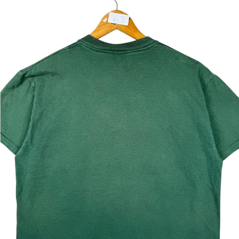 Vintage Wolf Wildlife Scene Graphic T-Shirt