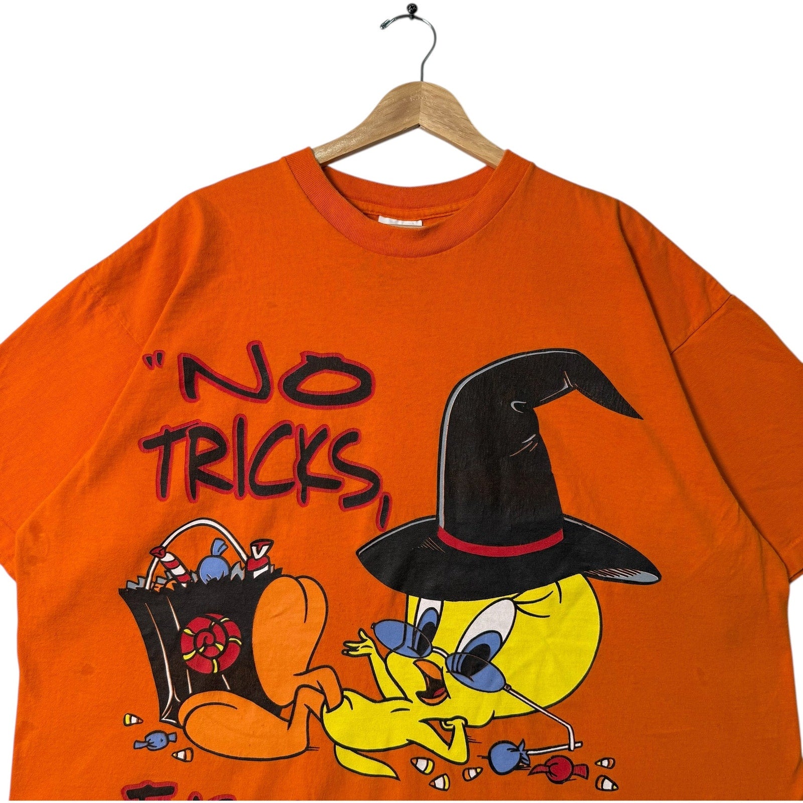 Vintage Looney Tunes Tweetie Bird Halloween Tee