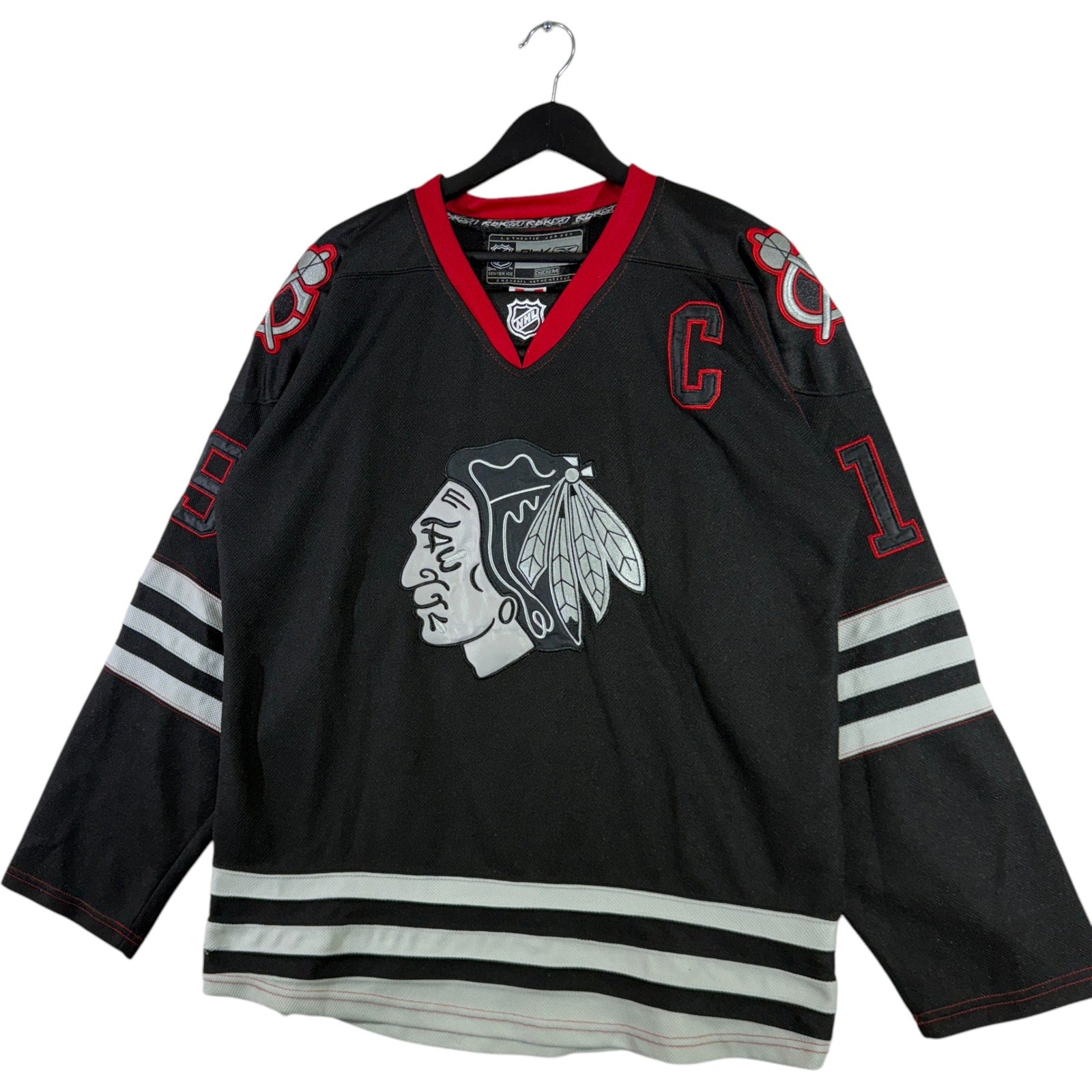 Vintage Reebok Chicago Blackhawks Jonathan Toews #19 NHL Jersey