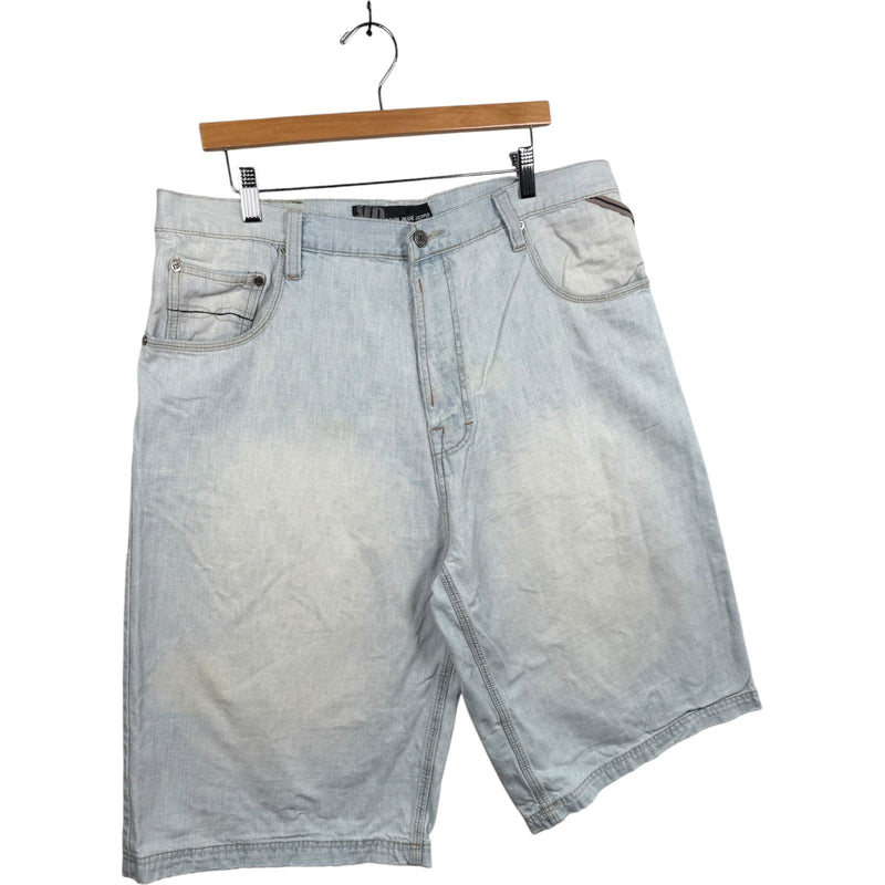 Vintage Light Wash Straight Leg Jean Denim Shorts 38