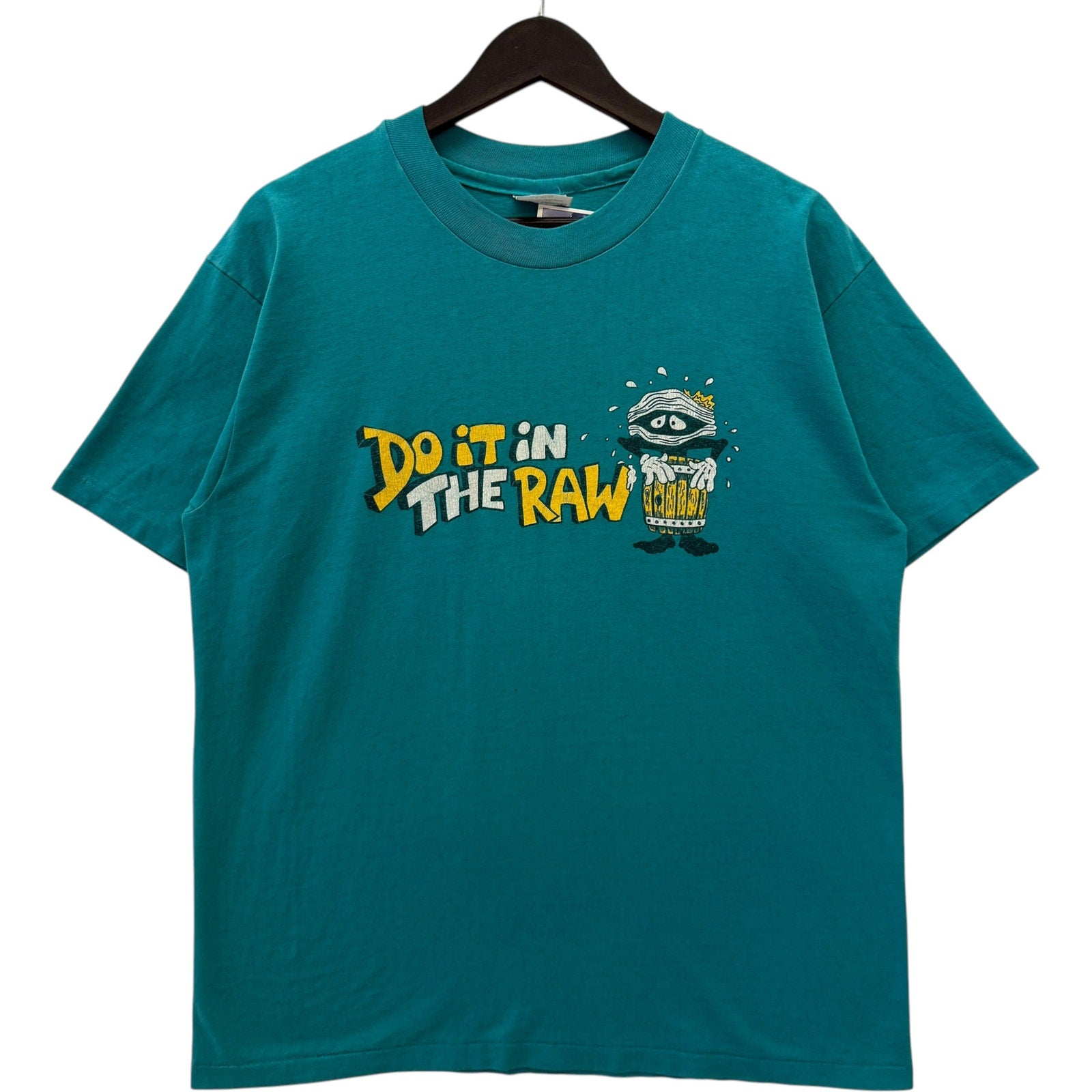 Vintage The Oyster Pub Souvenir Tee