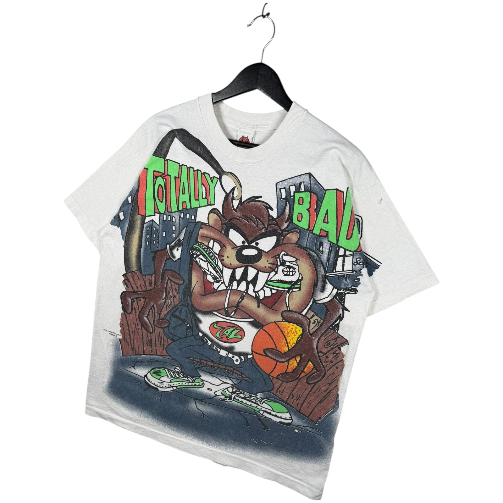 Vintage Looney Tunes Taz Totally Bad Larger Than Life Basketball T-Shirt