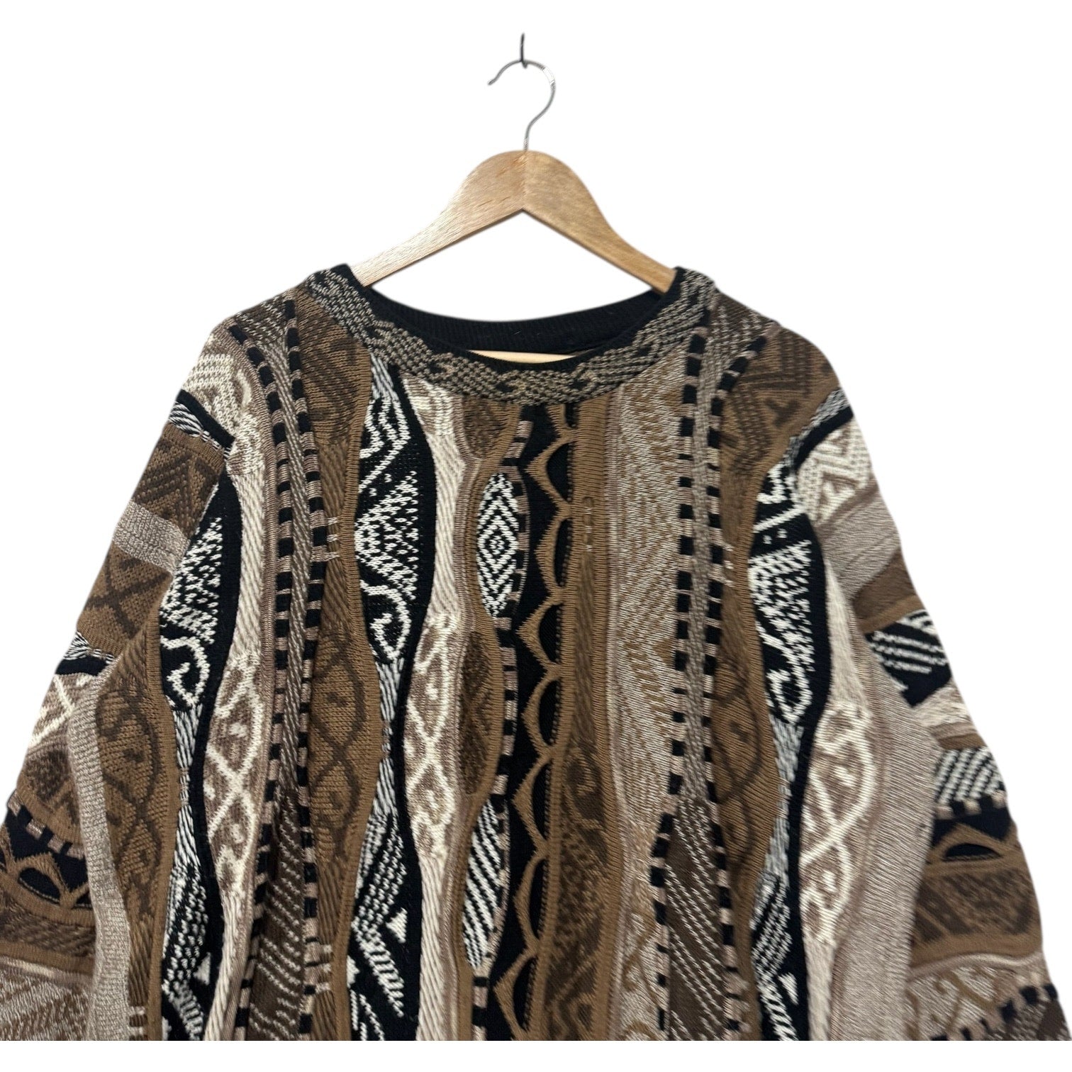 Vintage Patterned 3D Style Knit Sweater