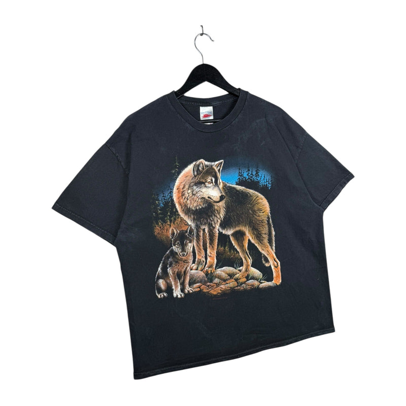 Vintage Wolf and Pup Nature Graphic T-Shirt