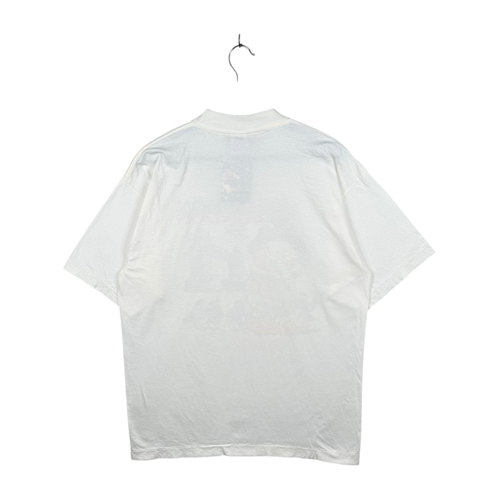 Vintage Garfield London Tower Bridge UK T-Shirt