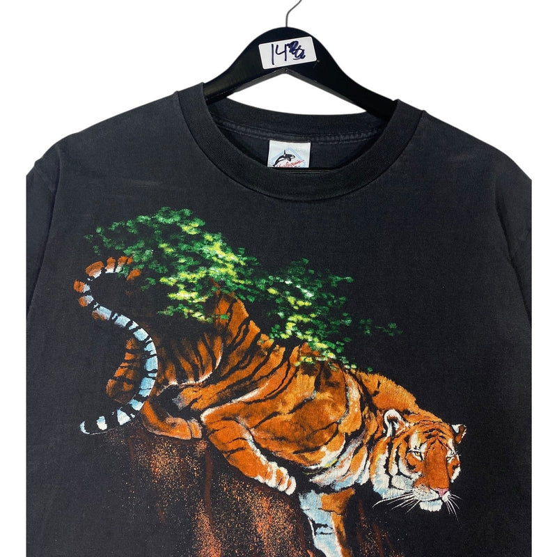 Vintage Tiger Wildlife Graphic T-Shirt