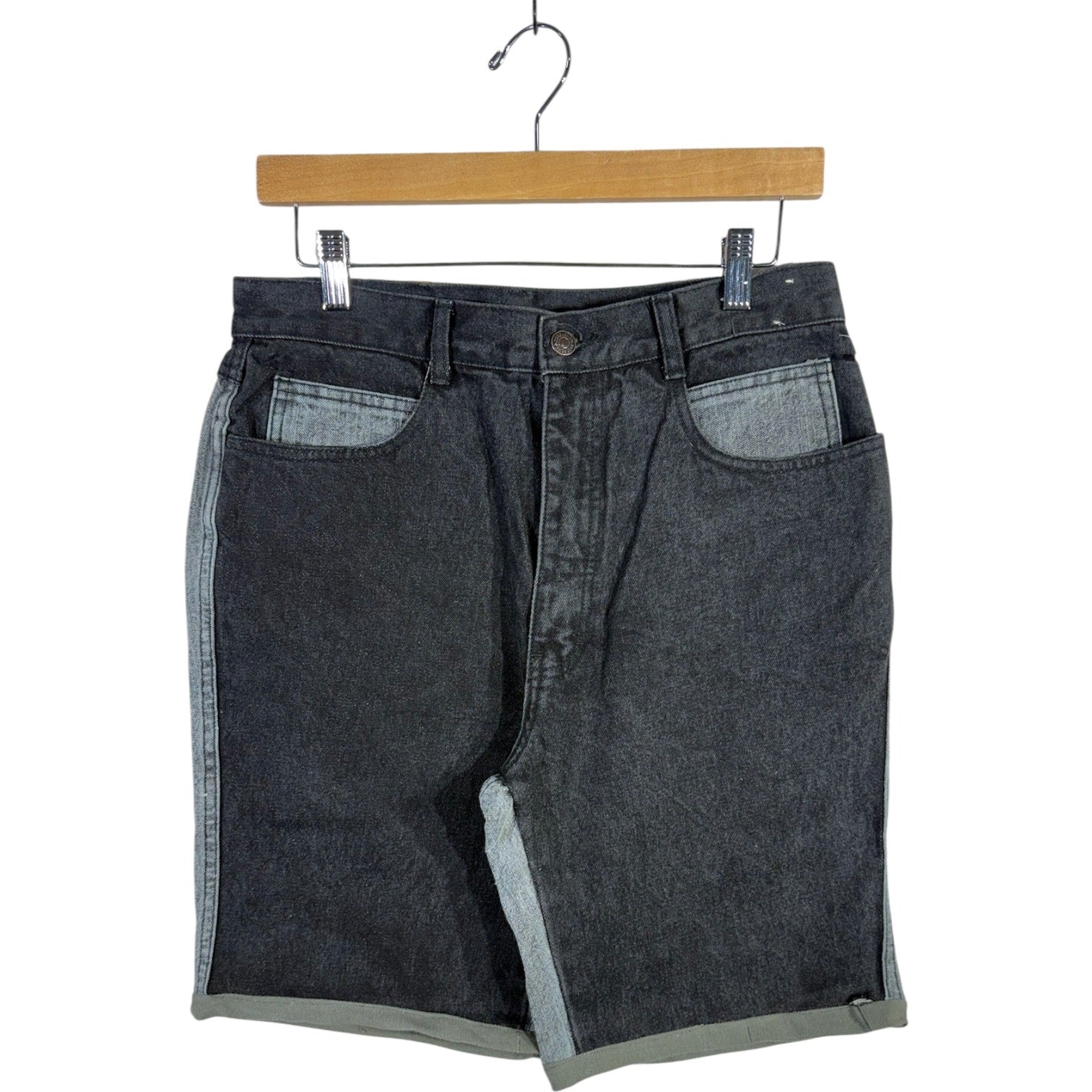Vintage NWT Jordache Jeans Wear Fade Out Denim Shorts 32