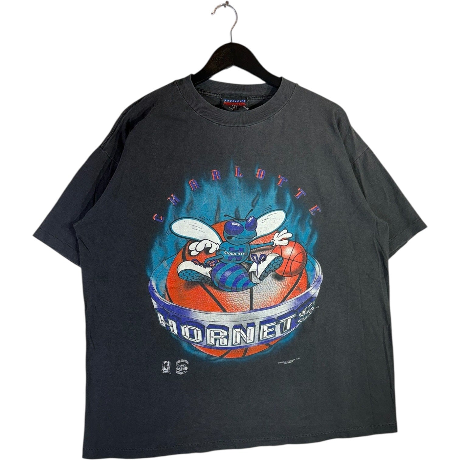 Vintage Charlotte Hornets NBA Graphic T-Shirt