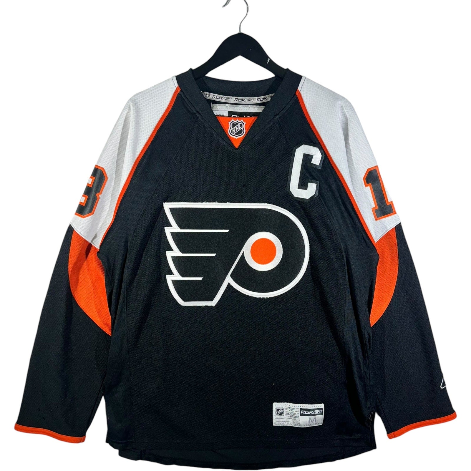 Reebok selling NHL Flyers jersey and hat set