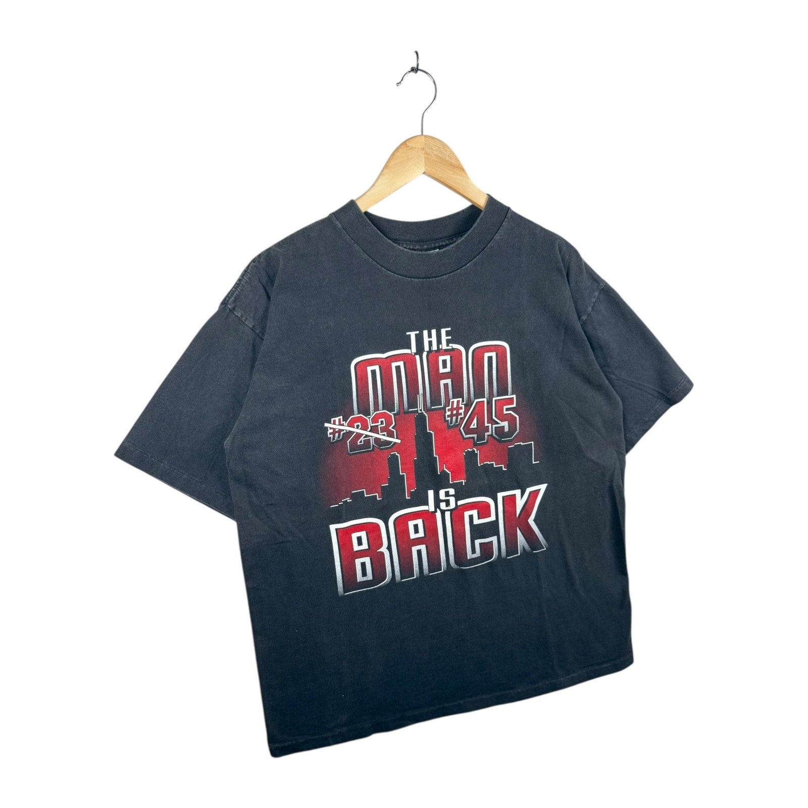 Vintage Michael Jordan The Man Is Back Chicago Bulls NBA T-Shirt