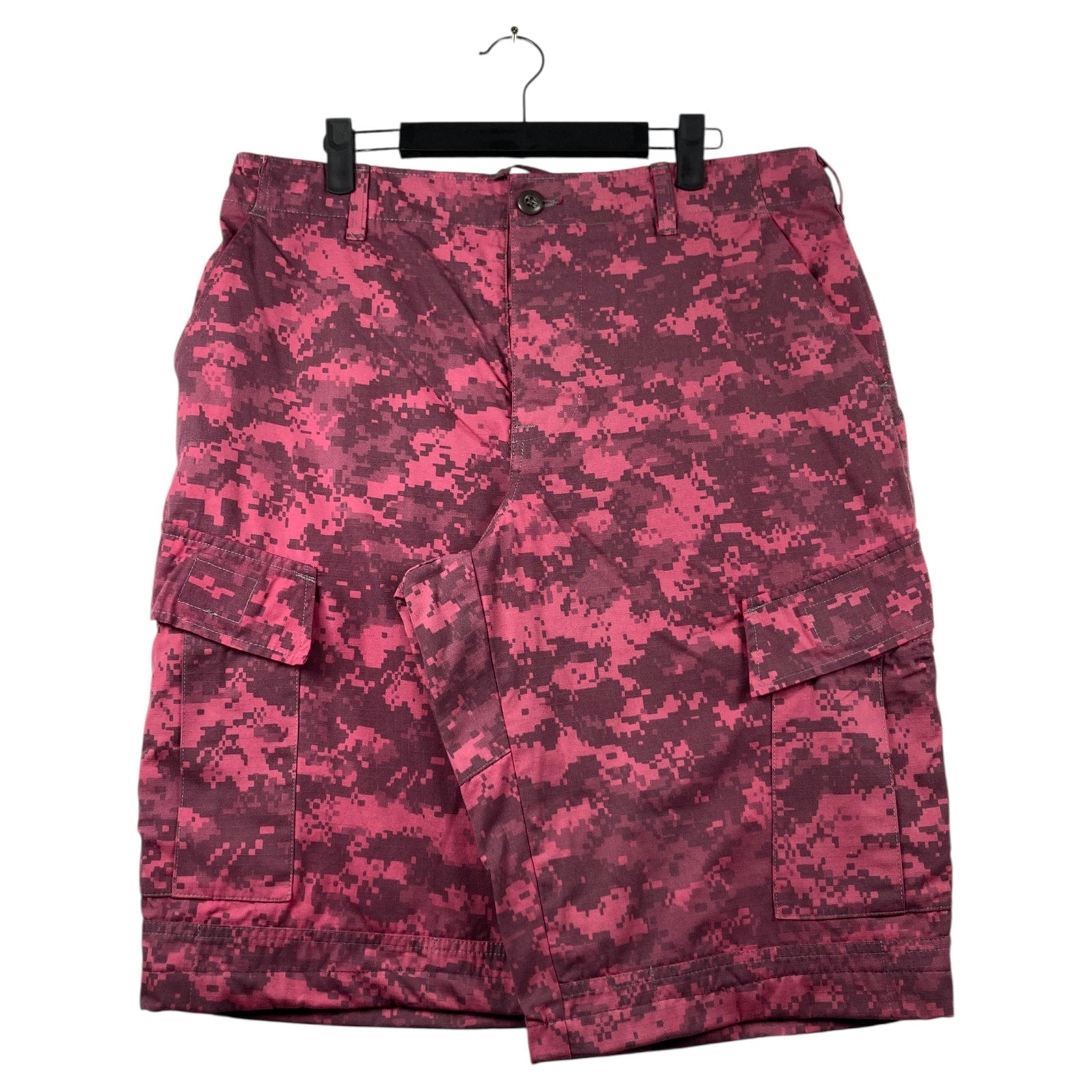Vintage Camo Cargo Shorts 33