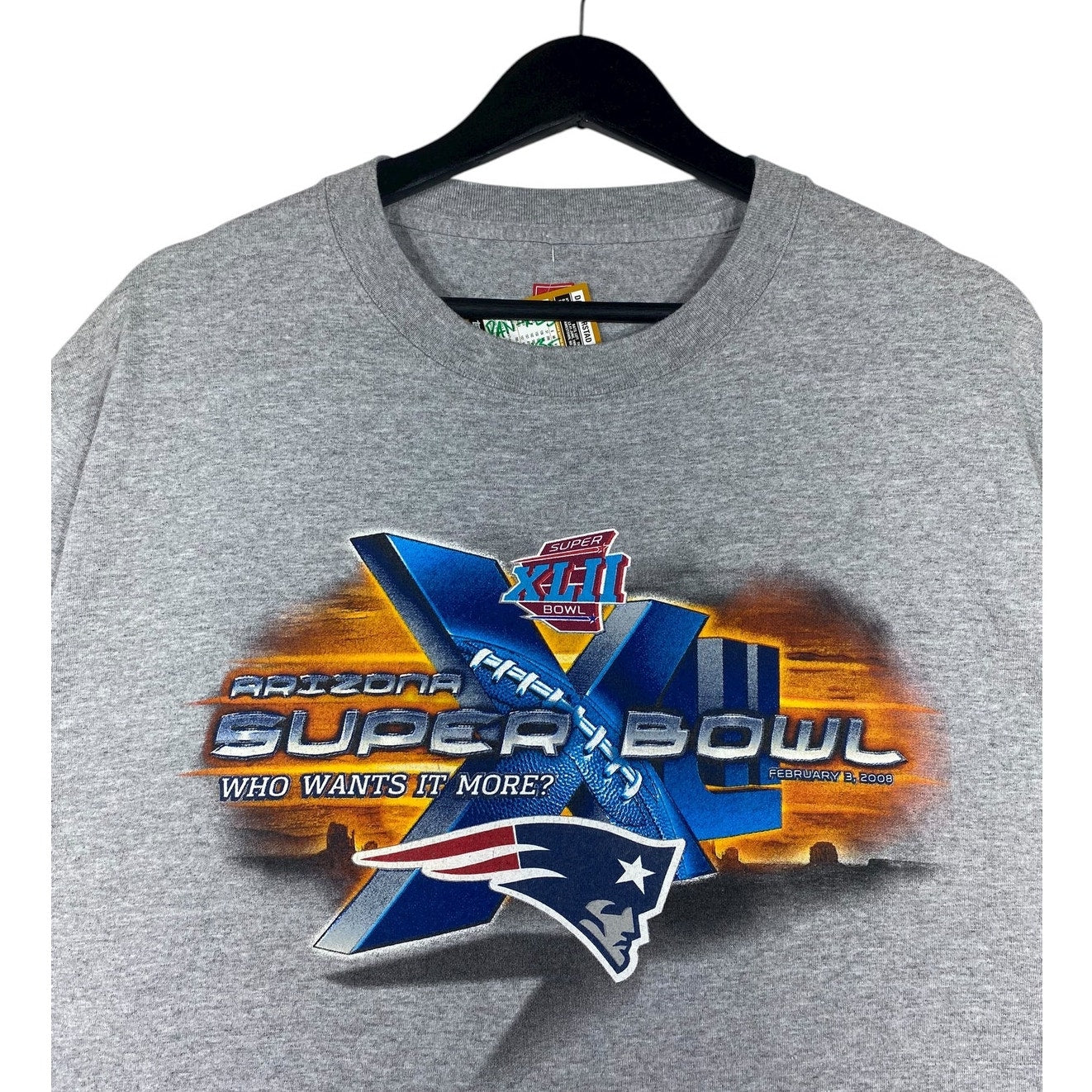Vintage Patriots Arizona Super Bowl XLII NFL Graphic T-Shirt