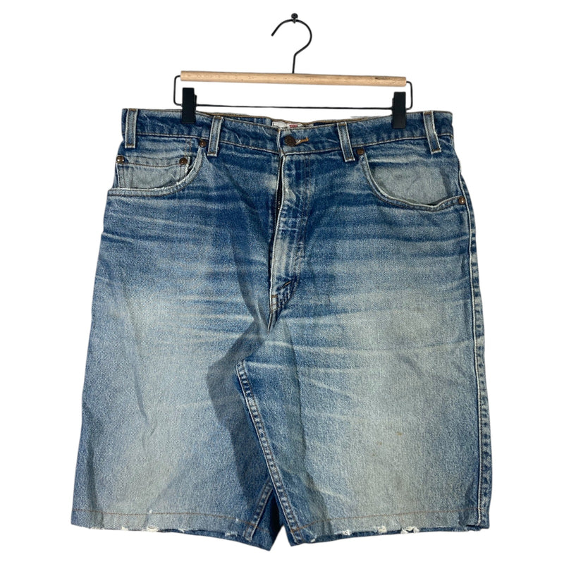 Vintage Levi's 550 Relaxed Fit Hemmed Distressed Denim Shorts 36