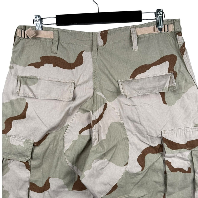 Vintage Camo Cargo Shorts Medium