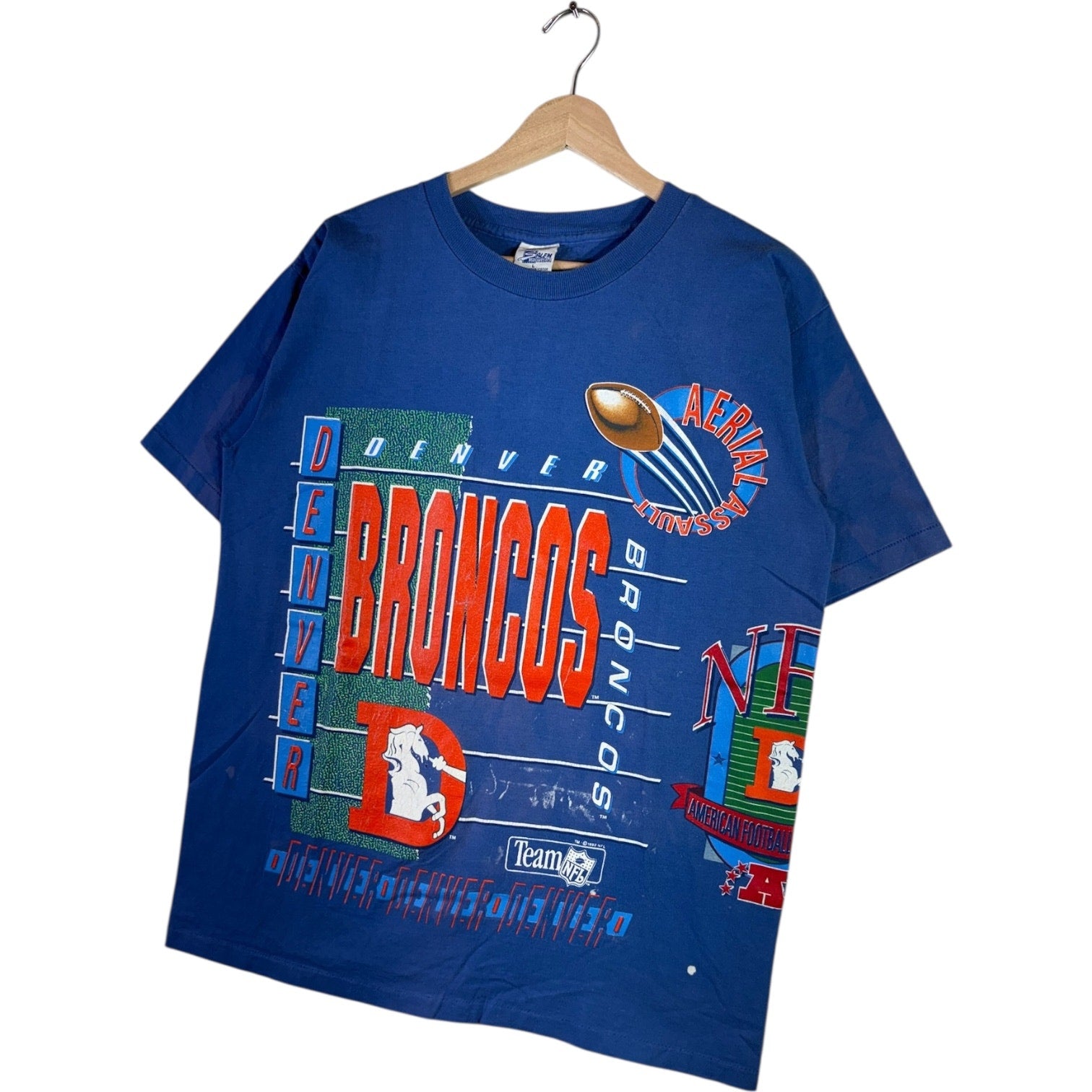 Vintage Salem Denver Broncos NFL Team Graphic T-Shirt