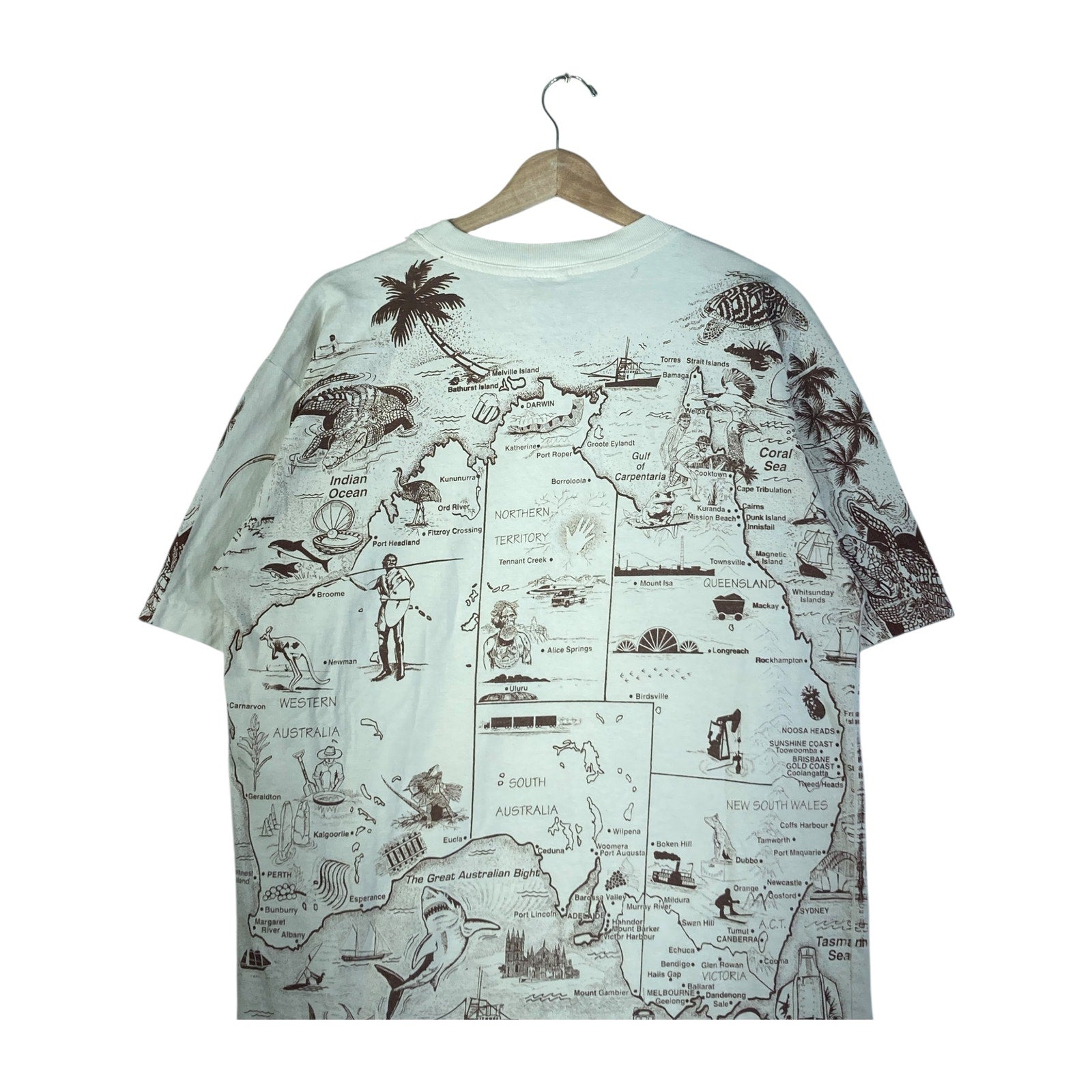 Vintage Tjapukai Rockhampton Australia Map T-Shirt