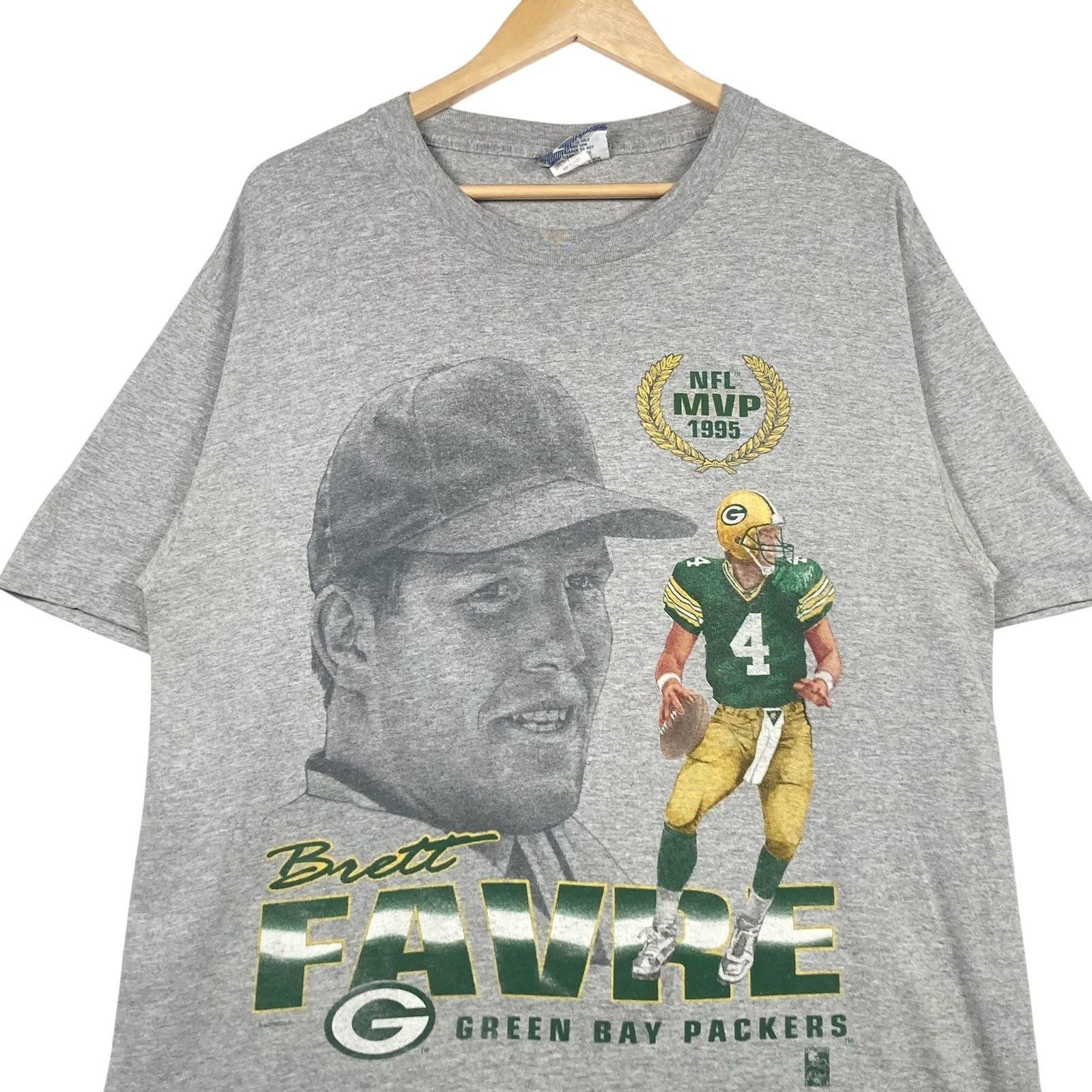 Vintage Brett Favre's 1995 NFL MVP award Tee
