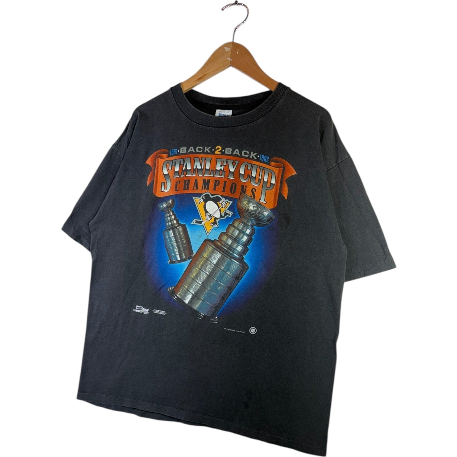 Vintage Salem Pittsburgh Penguins NHL Graphic T-Shirt