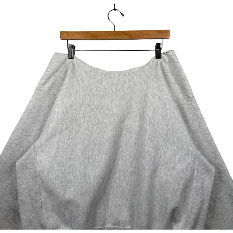 Vintage University of Connecticut UCONN Huskies Women's Crewneck