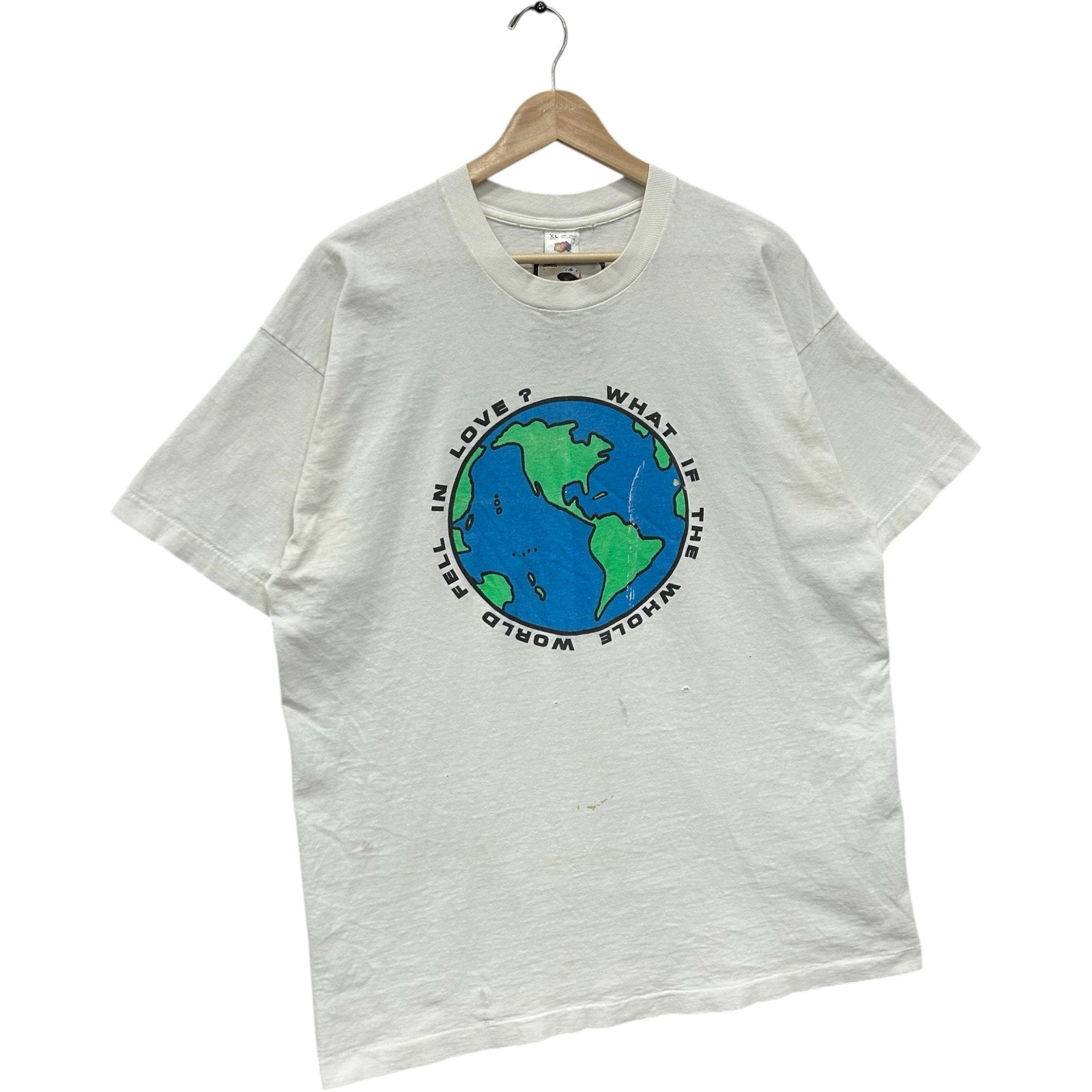 Vintage Berlin Travel Globe Souvenir Tee