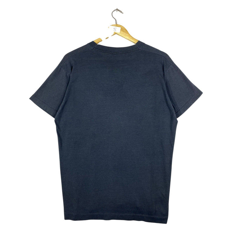 Vintage Alaska Wolves Graphic Print T-Shirt