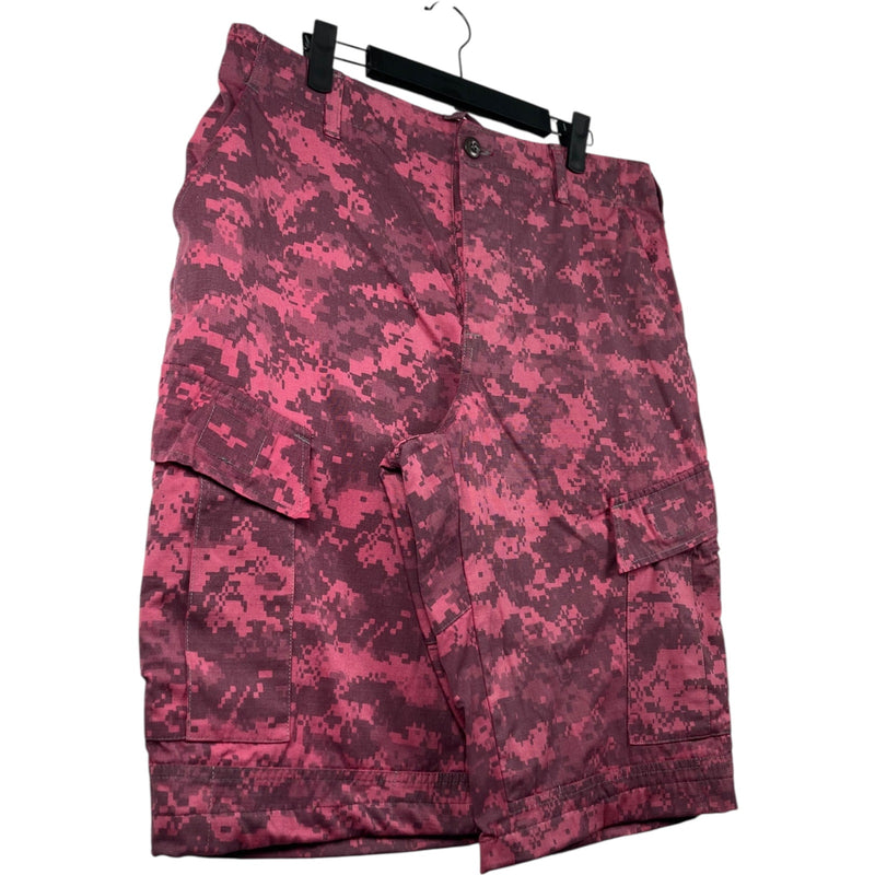 Vintage Camo Cargo Shorts 33