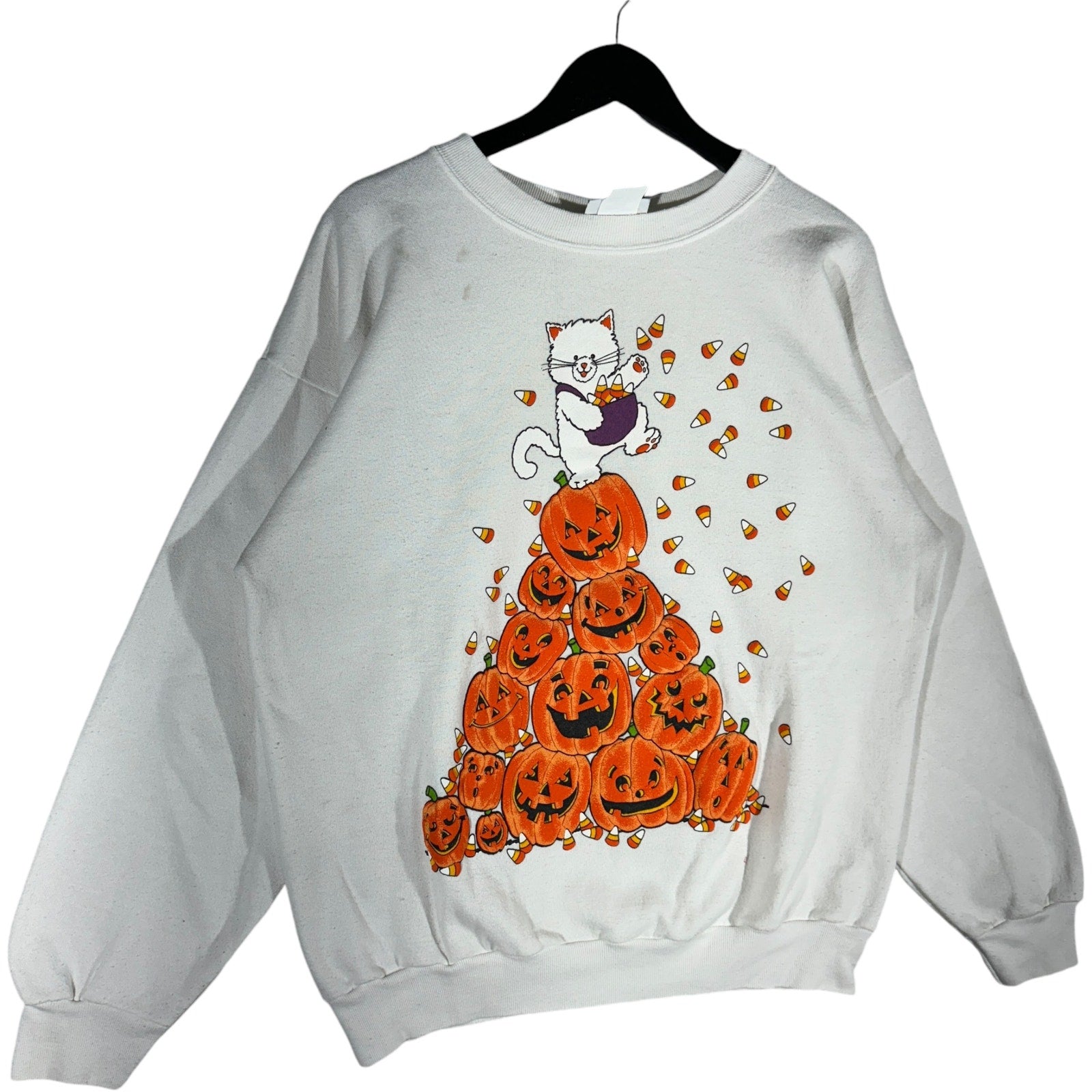 Vintage Cat On Pumpkin Halloween Crewneck