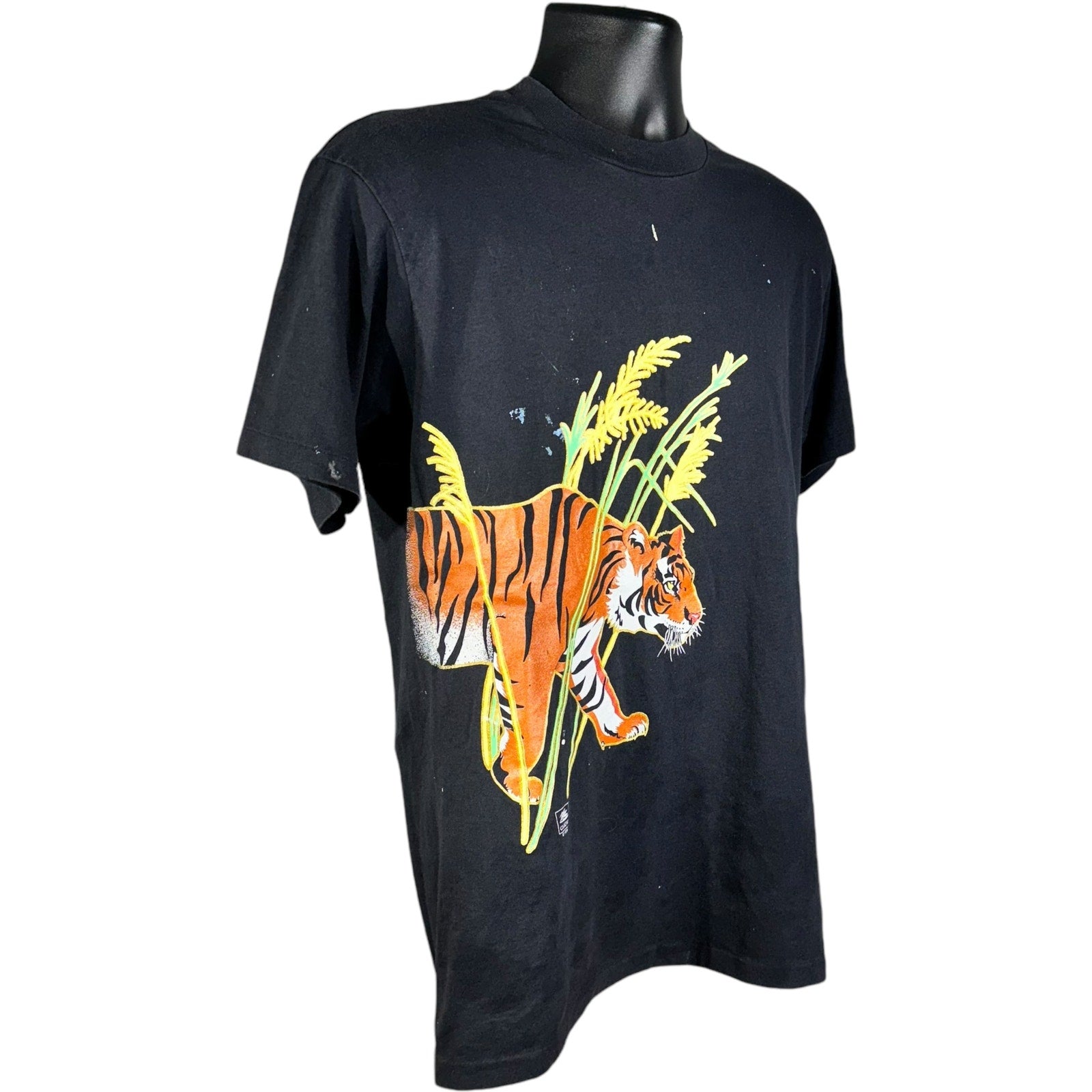 Vintage Tiger In The Grass Nature Tee 80s