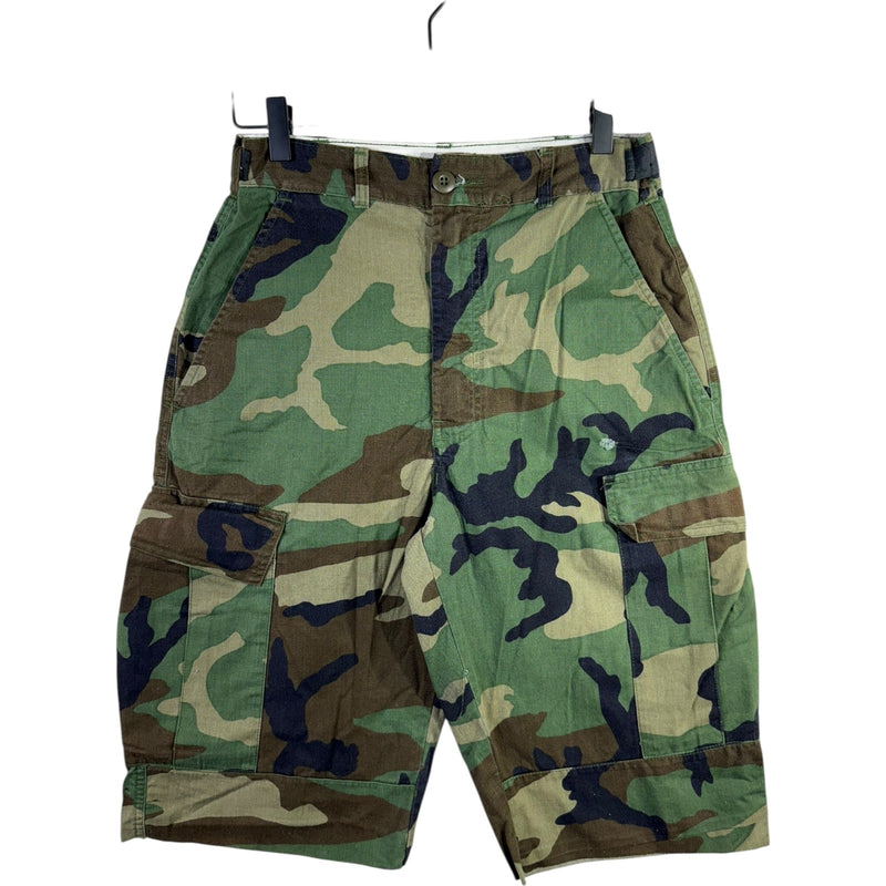 Vintage Cargo Camouflage Shorts 28